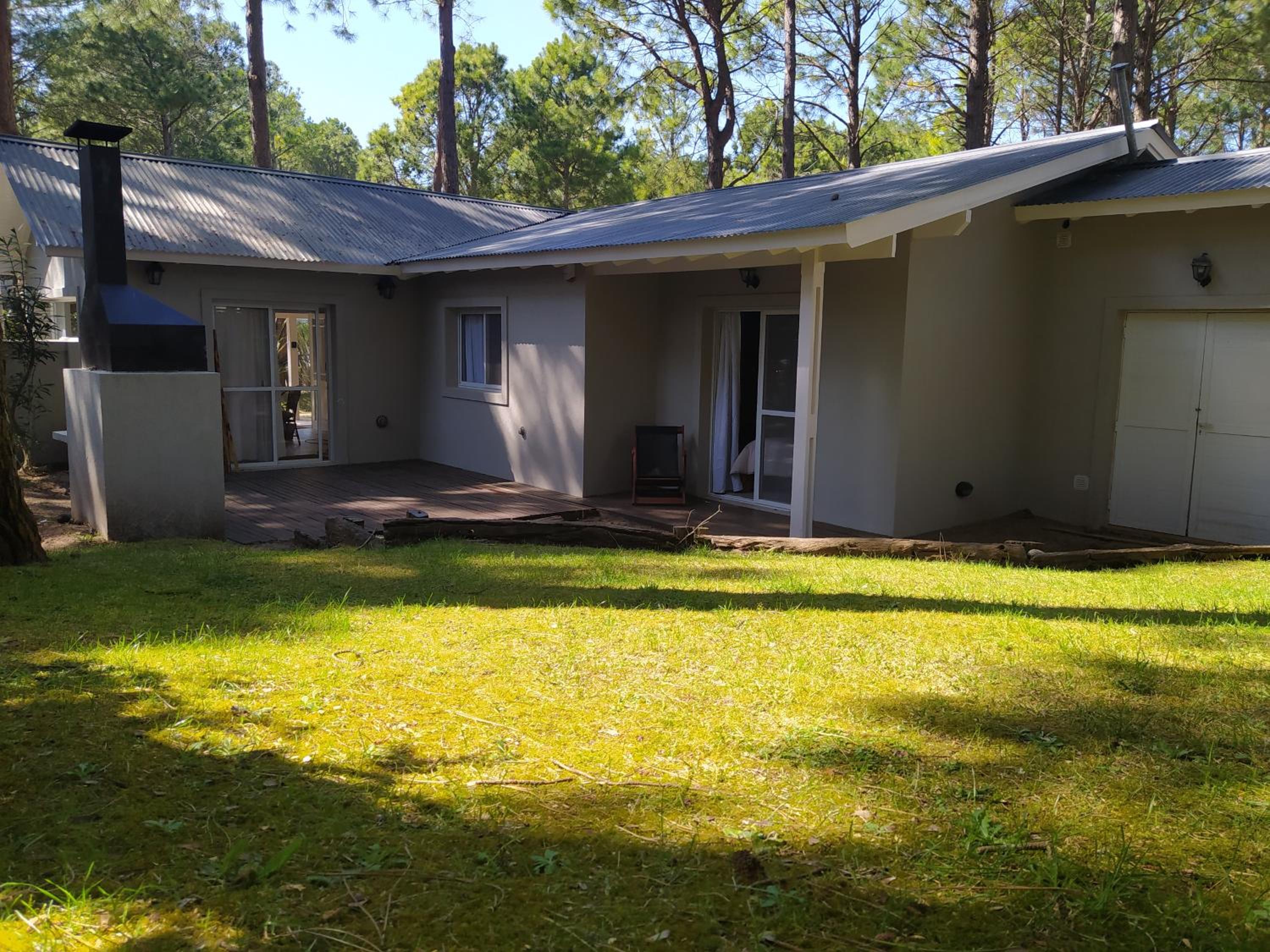 Pinamar Norte Casa Aquiles 8 pax