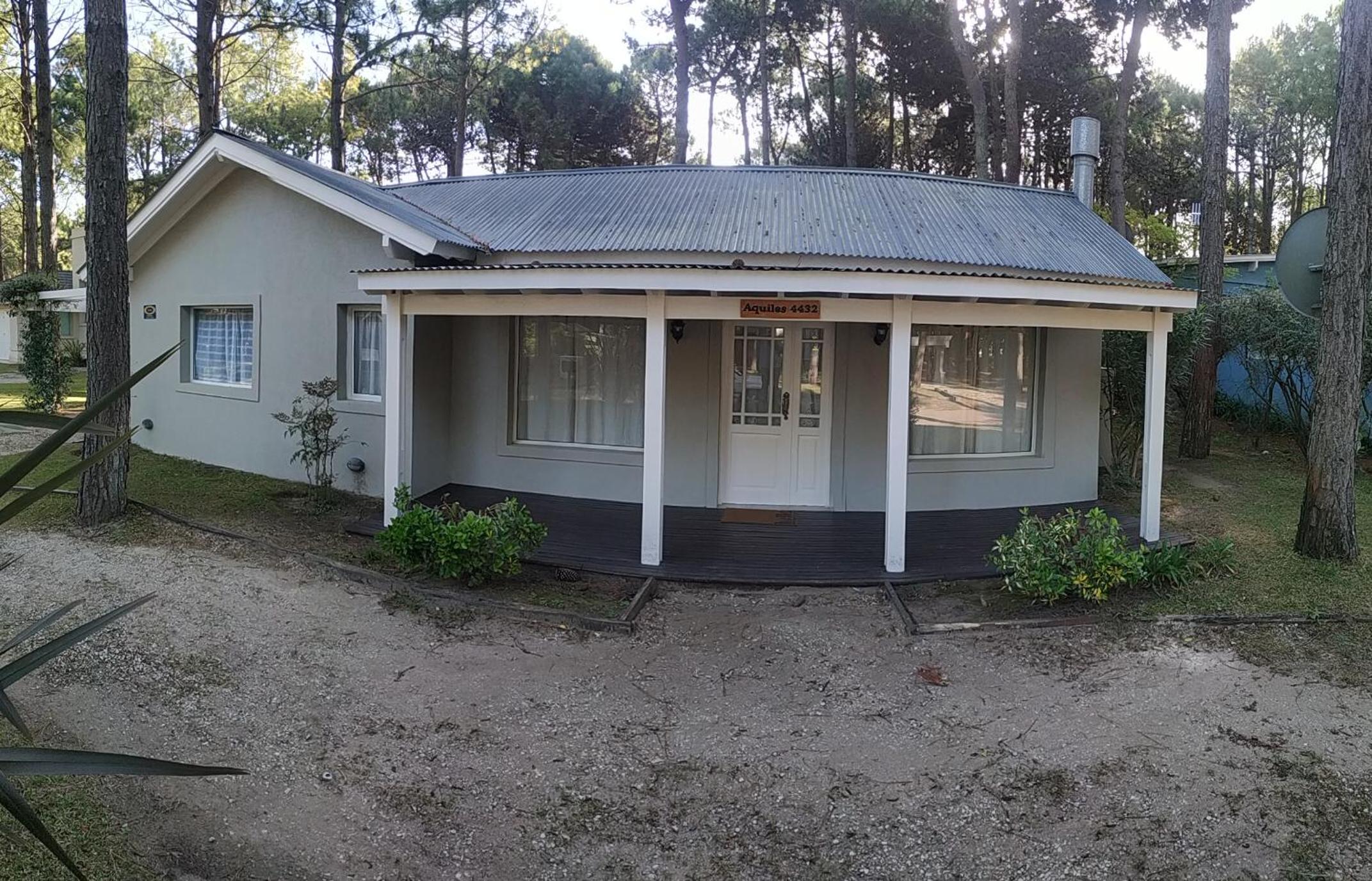 Pinamar Norte Casa Aquiles 8 pax