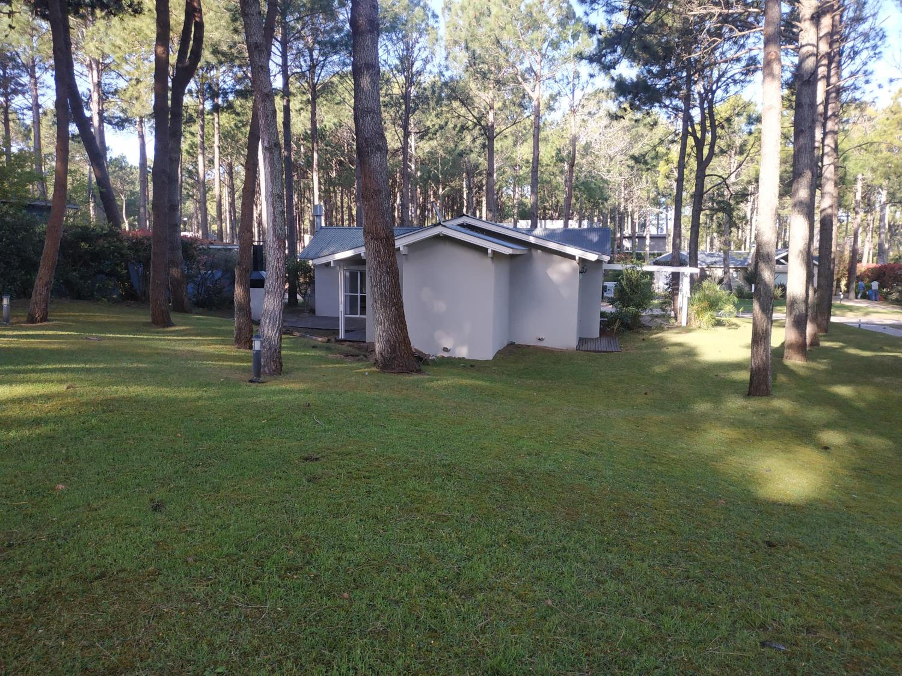 Pinamar Norte Casa Aquiles 8 pax
