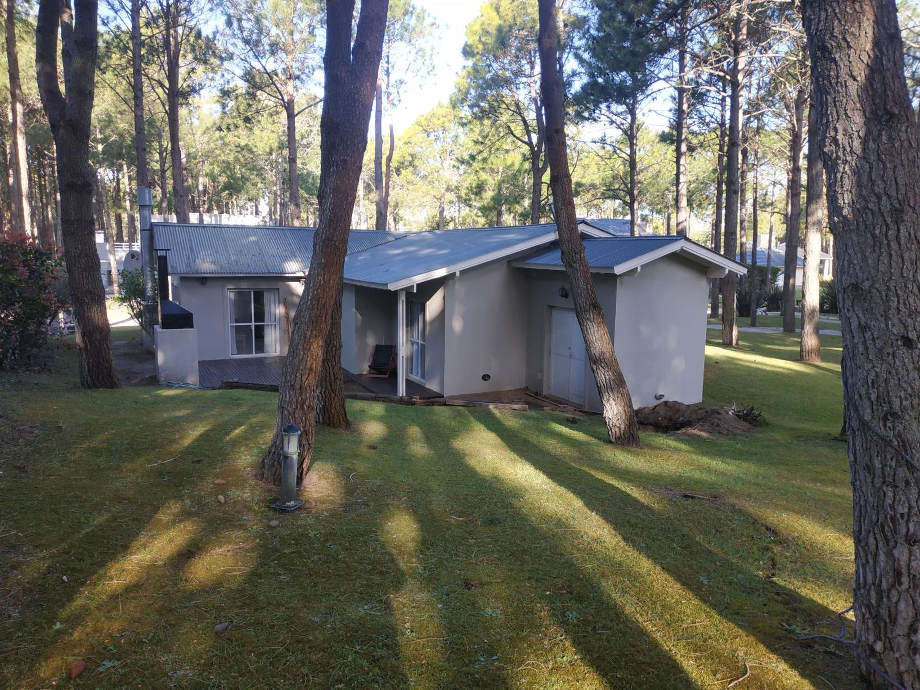 Pinamar Norte Casa Aquiles 8 pax