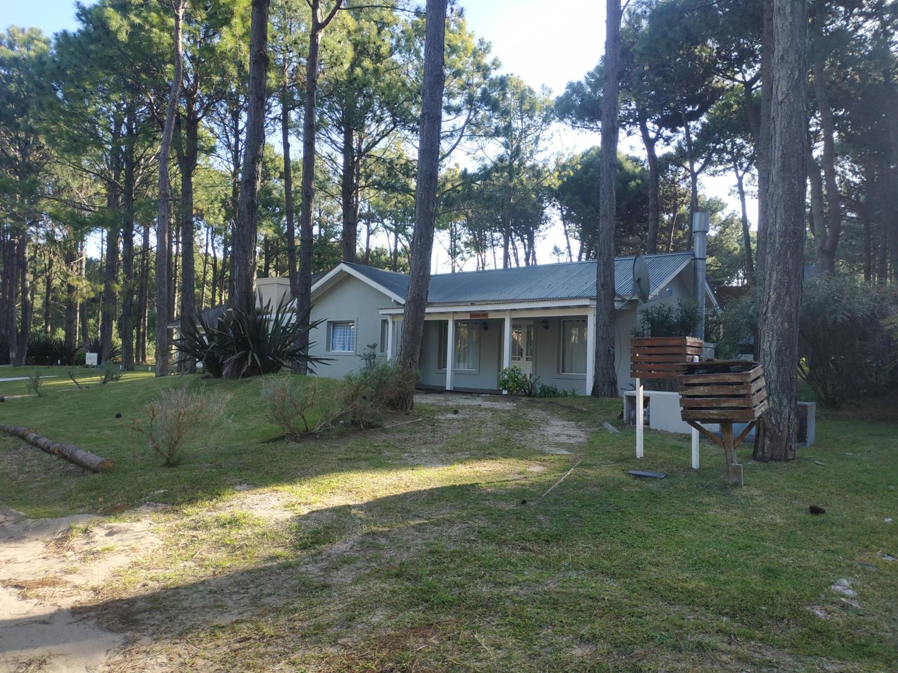 Pinamar Norte Casa Aquiles 8 pax