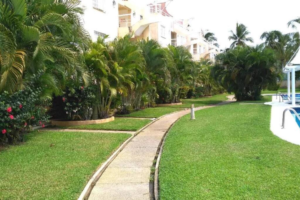 ACAPULCO DIAMANTE. COMODO Y FUNCIONAL DEPARTAMENTO EN PUENTE DEL MAR view 5
