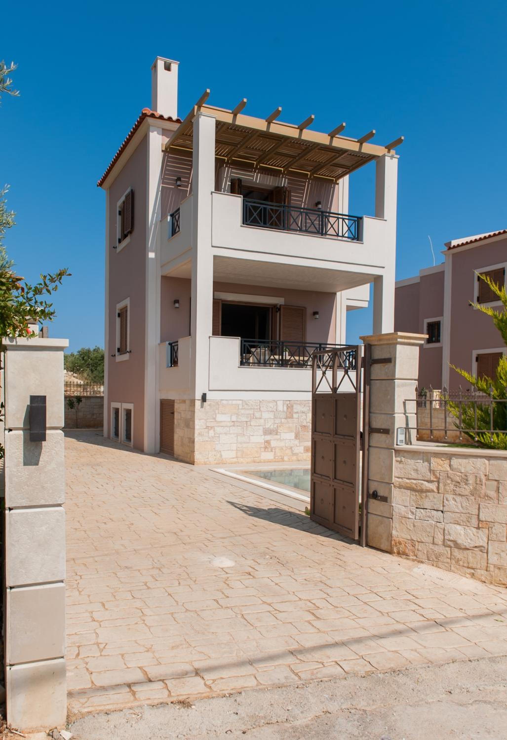 Villa Harmony-Crete Residences