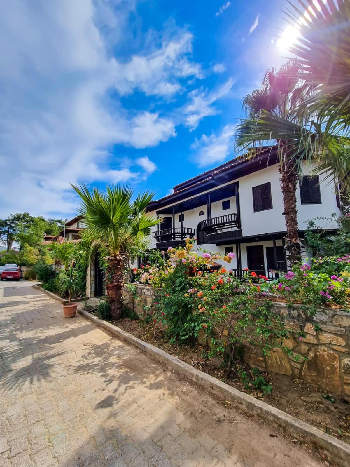 Liya Boutique Hotel & Suites view 2
