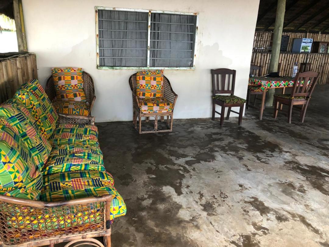 The Akwidaa Inn
