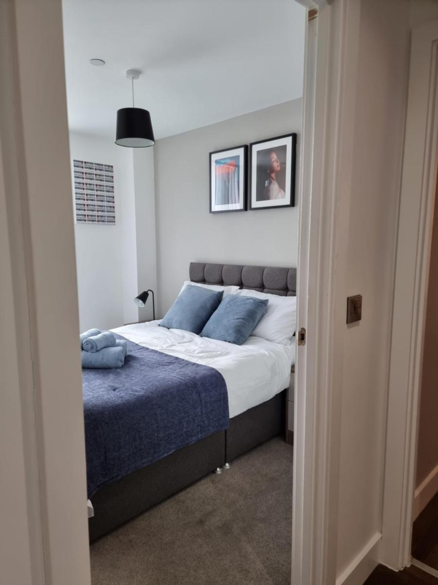 OnPoint - Spacious 2 Bedroom Apt, City Centre With Balcony view 4