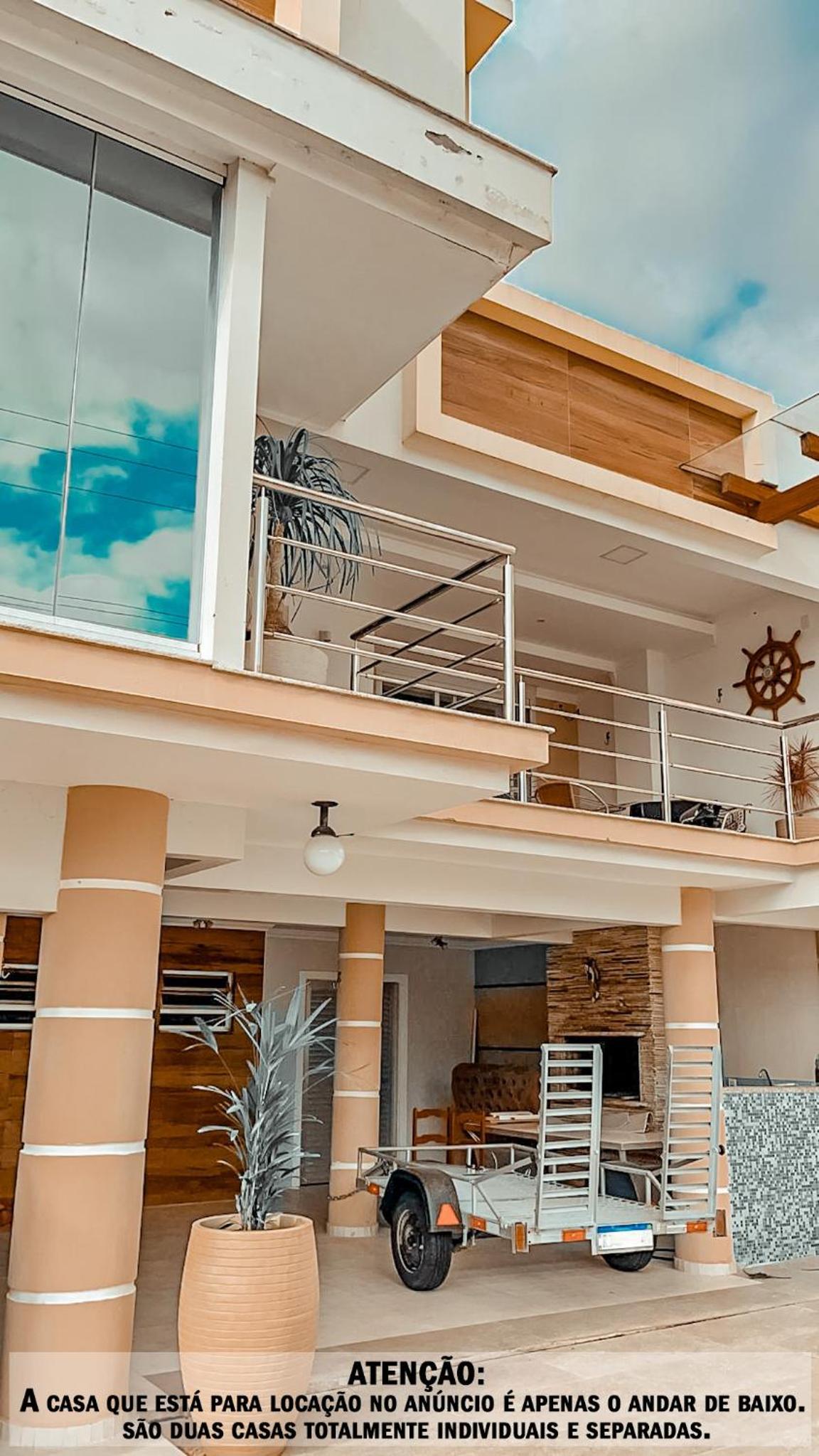 CASA PRAIA DA PINHEIRA