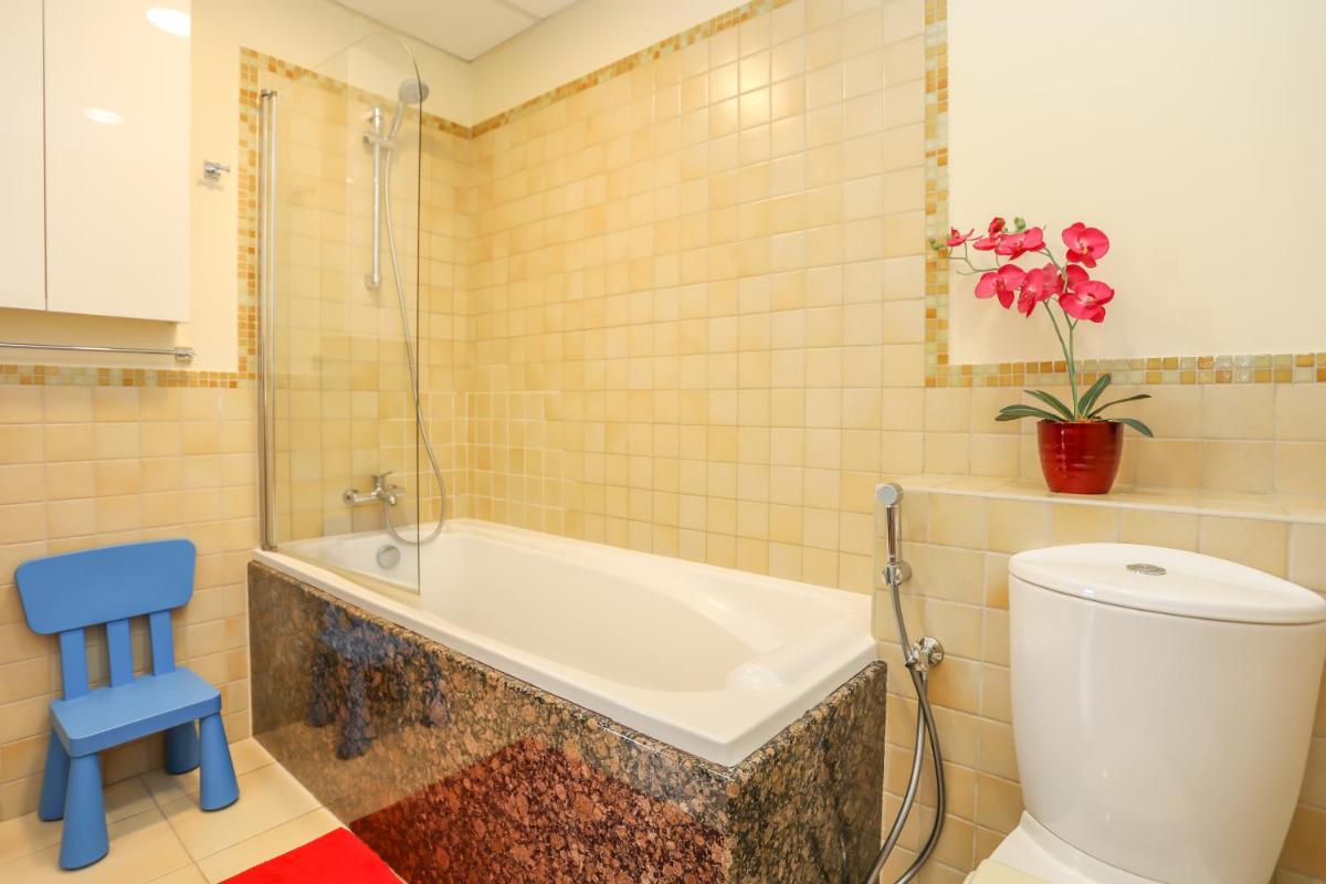 JBR, 2-bedroom, next to beach, full marina view