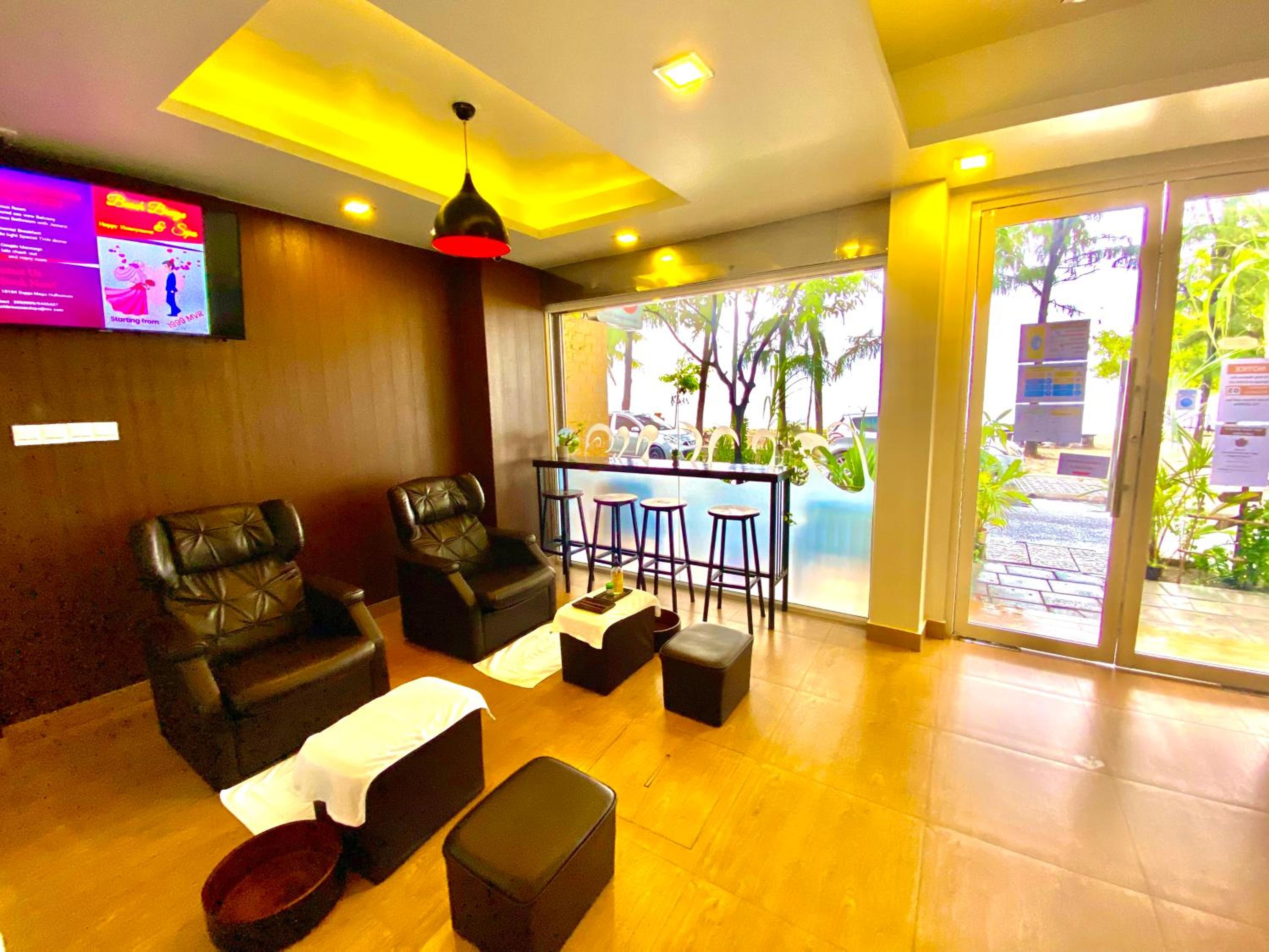 Beach Breeze and Spa view 5