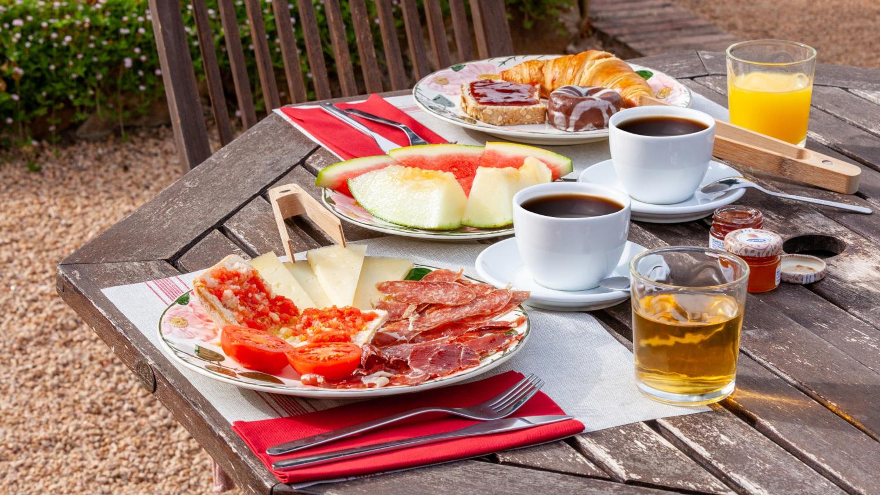 breakfast buffet