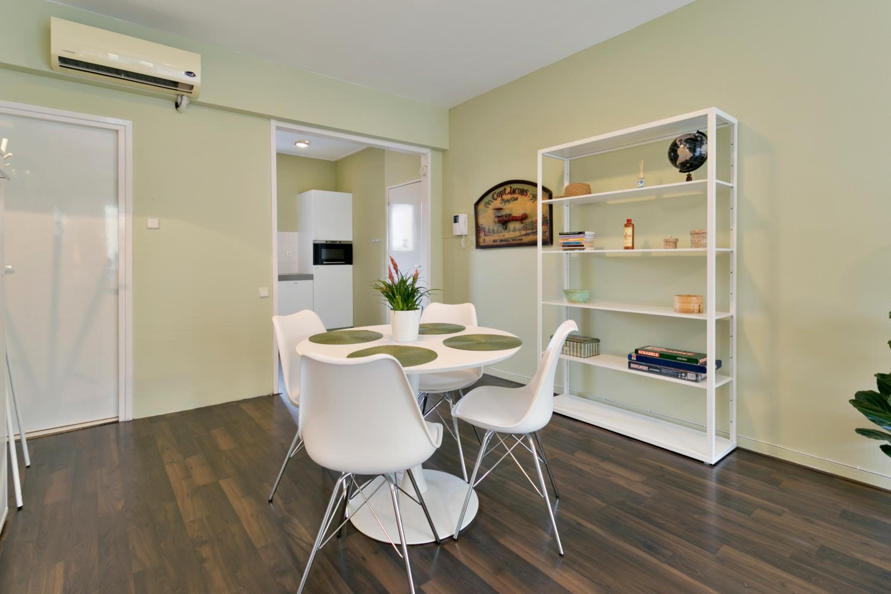 Cosy studio in city center with sunny terrace, free NETFLIX and Wifi view 4