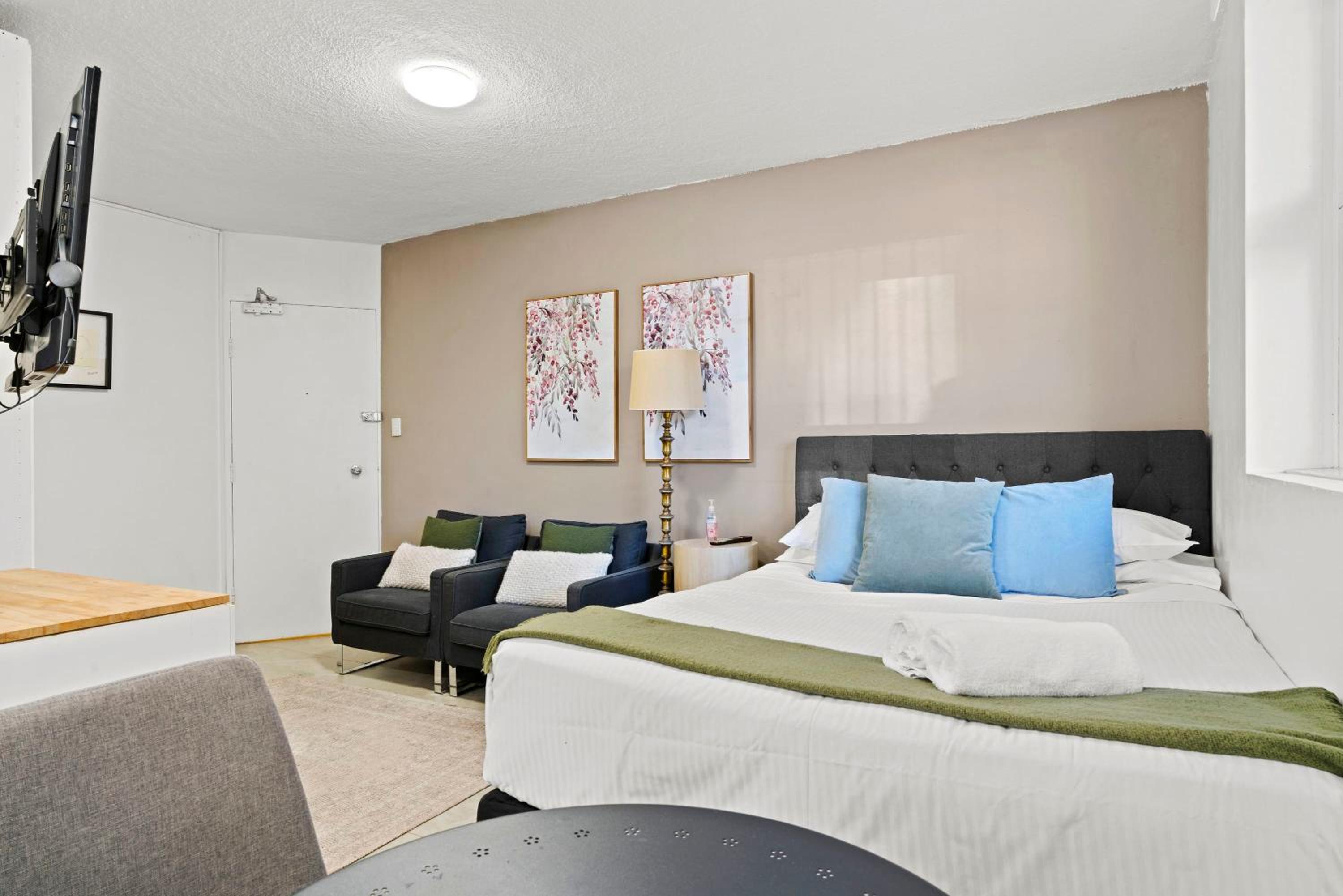 hotel room