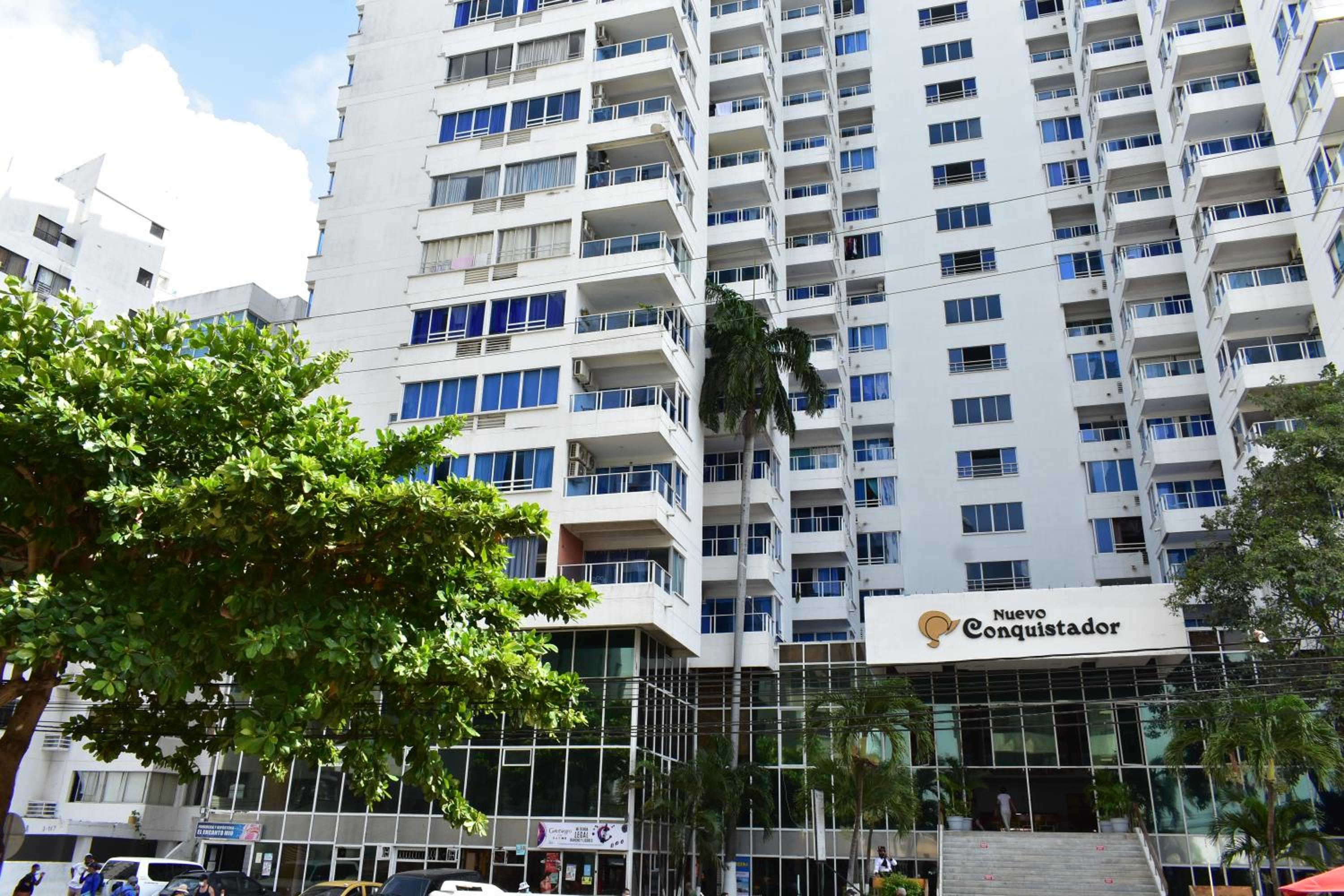 Apartamento en Cartagena Edificio El conquistador Sector el Laguito - By Corfeinco