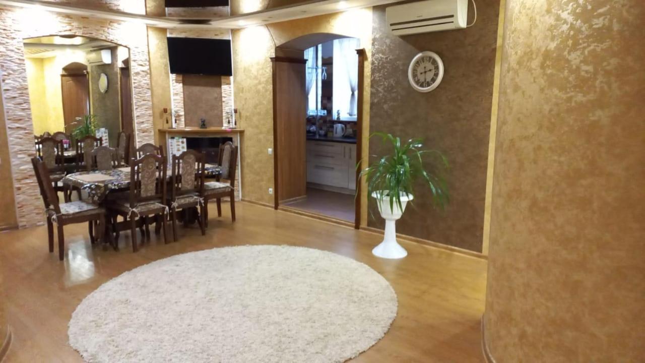 Lux apartment City Center view 3
