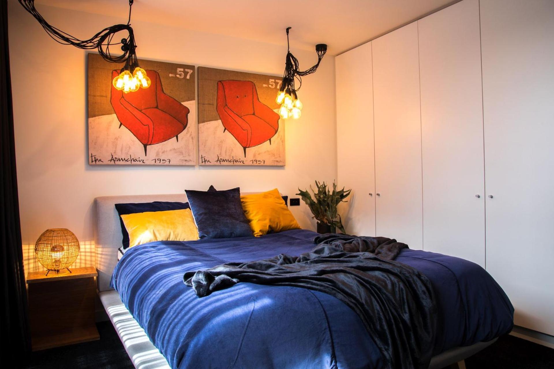 Luxury Cozy 2Bdr Apt WiFi ☆ Netflix ☆Gas Log Fire