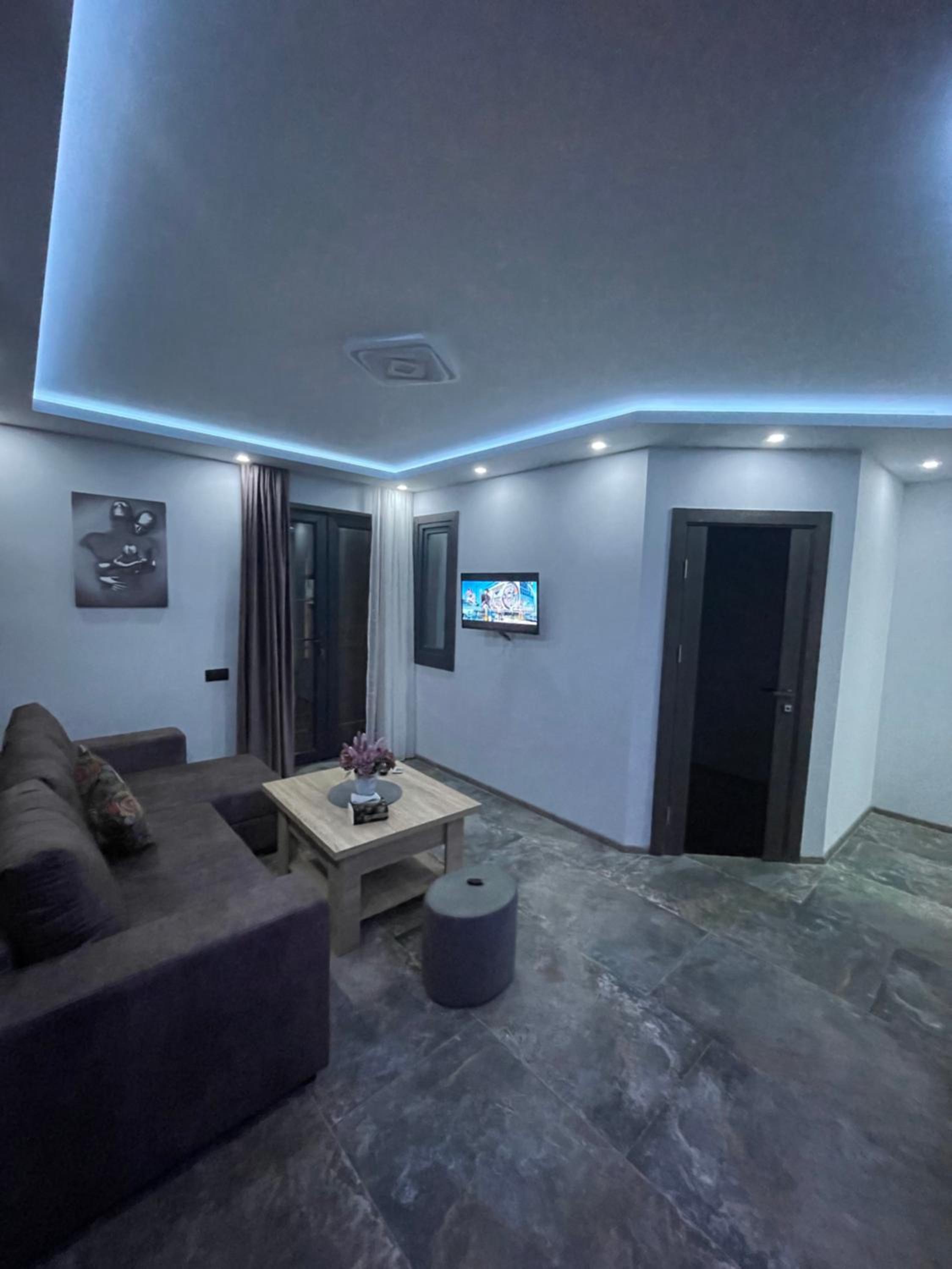 Designed Apartment with French Balcony SELF CHECK IN