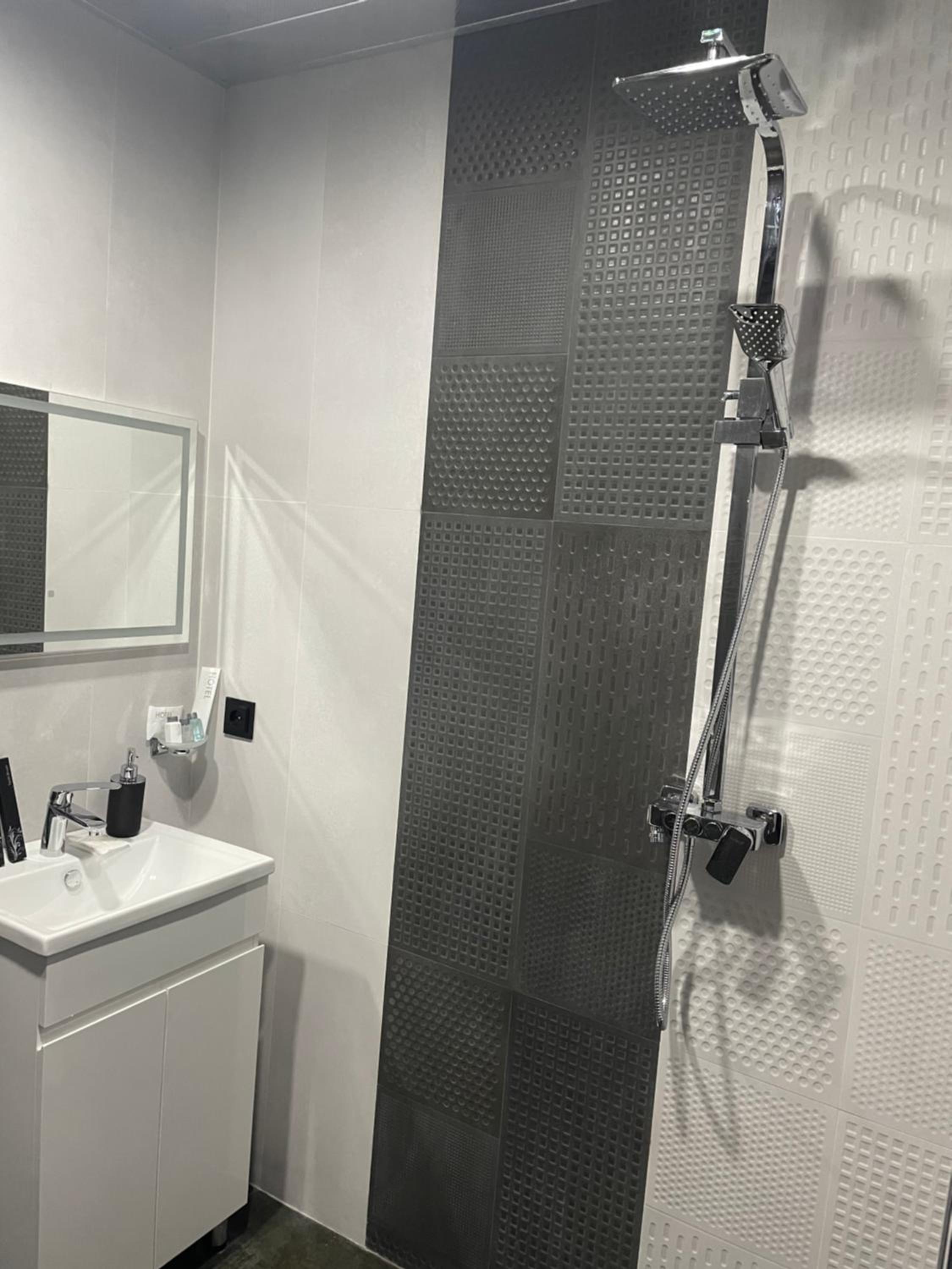 Designed Apartment with French Balcony SELF CHECK IN