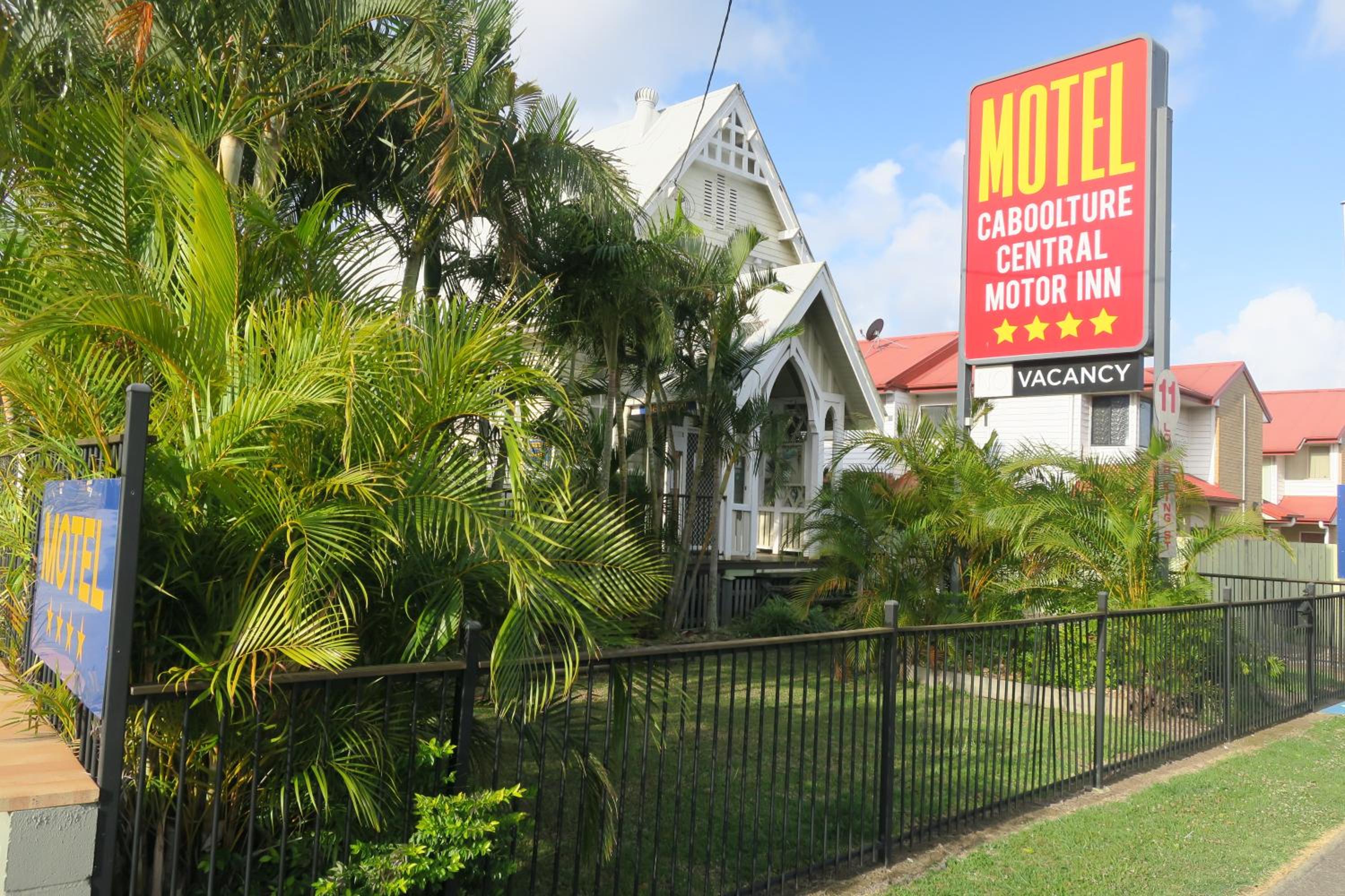 Caboolture Central Motor Inn, Sure Stay Collection by BW