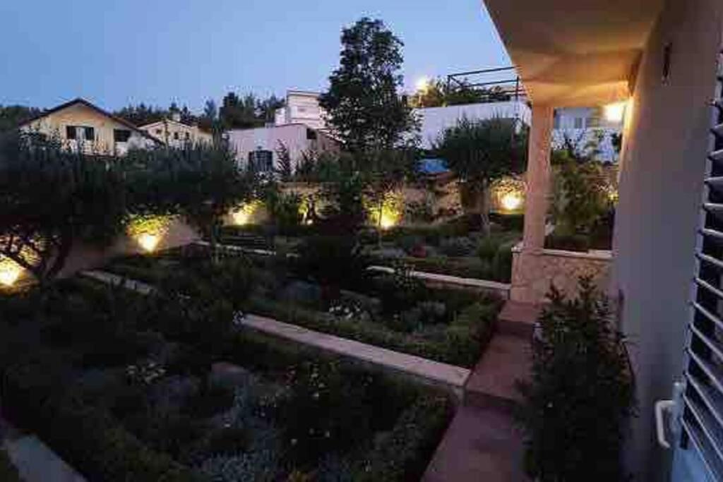 Villa Mala - Pool - Jacuzzi - 5 min. zum Meer