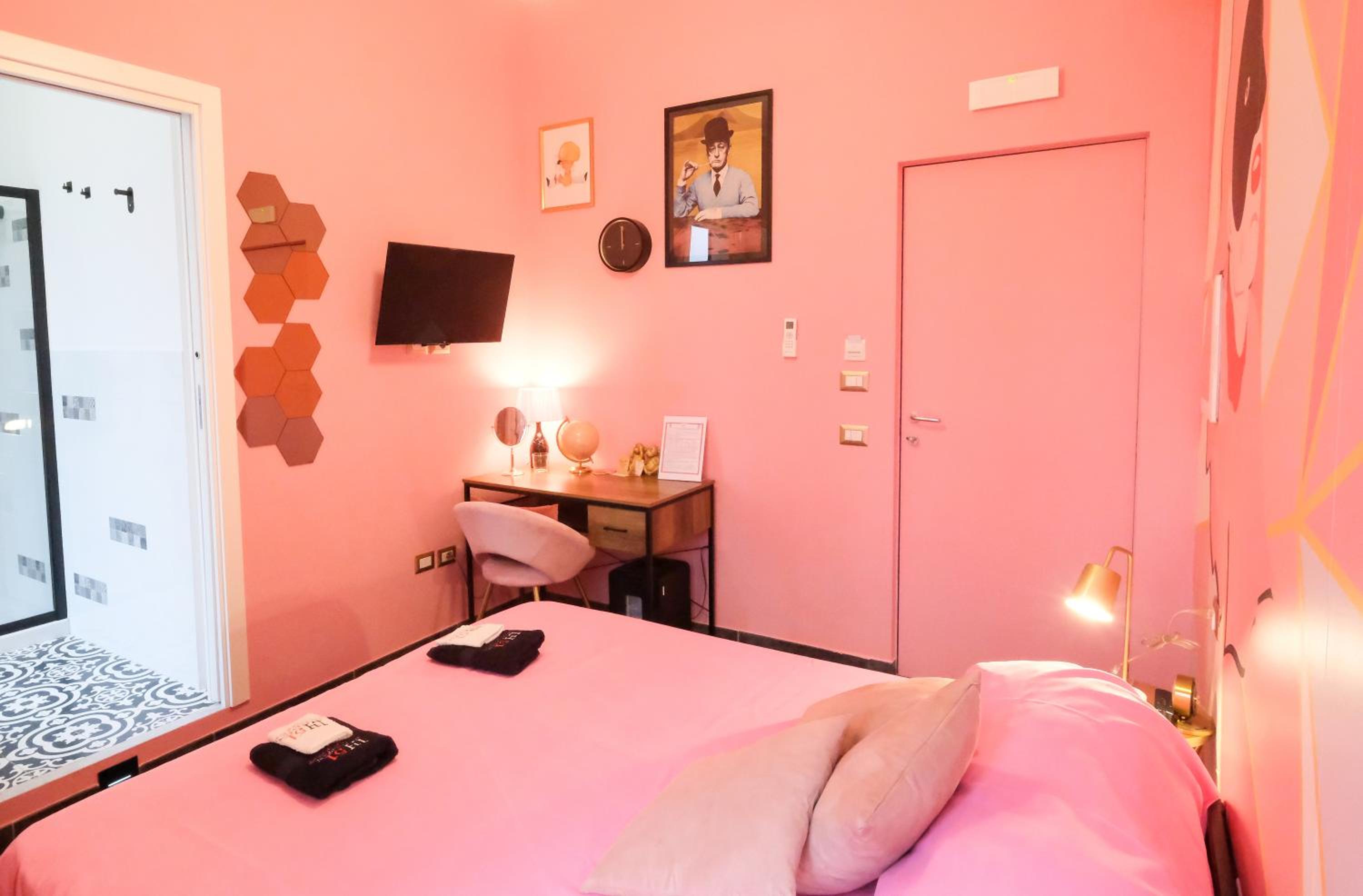 hotel room