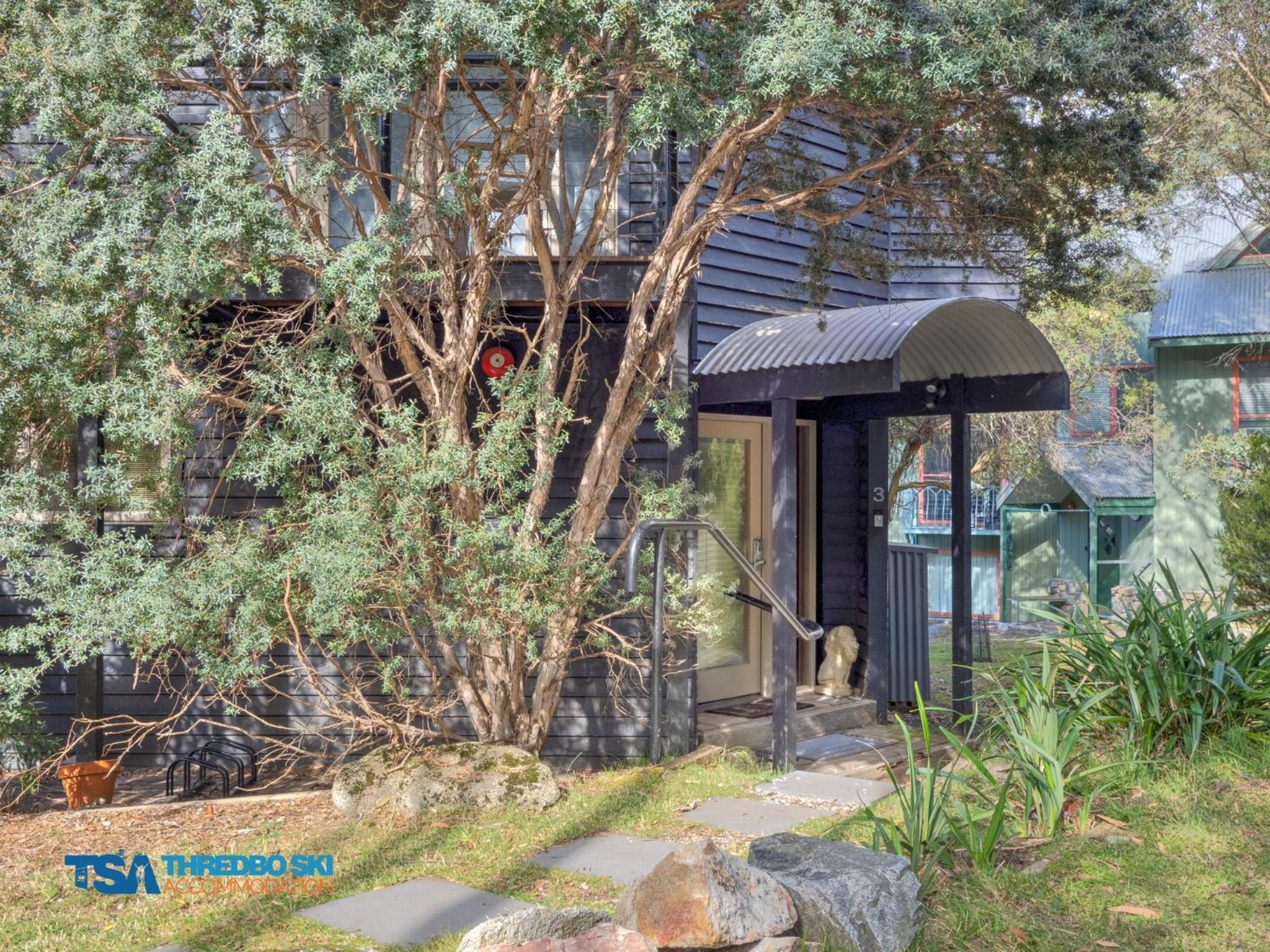 Milkwood 3 Chalet view 3