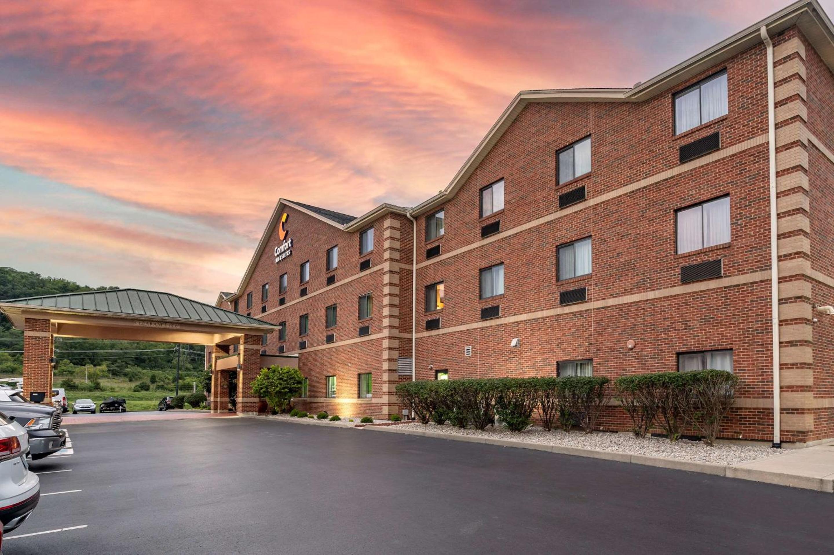 Comfort Inn & Suites Lawrenceburg view 3