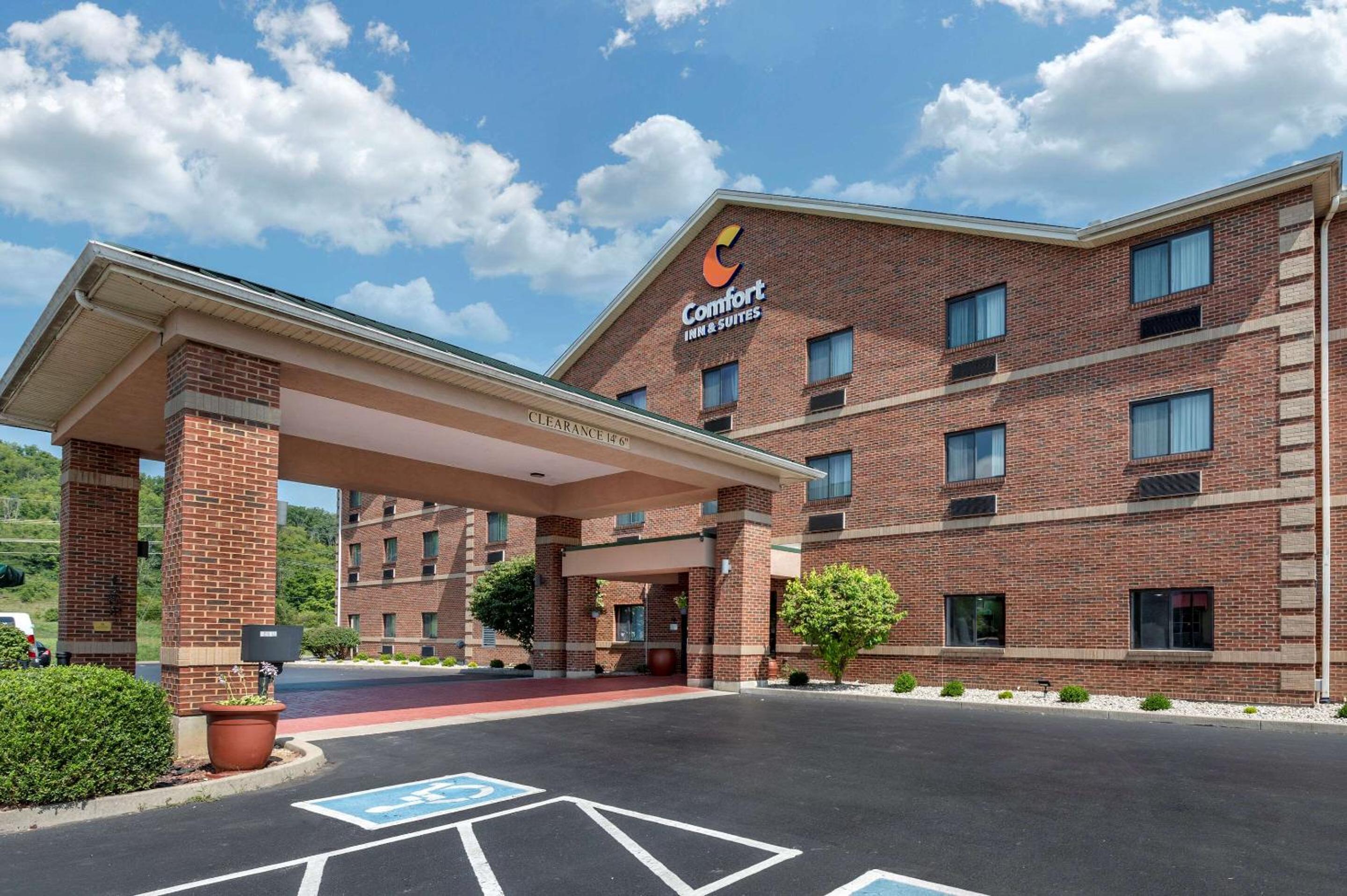 Comfort Inn & Suites Lawrenceburg view 2