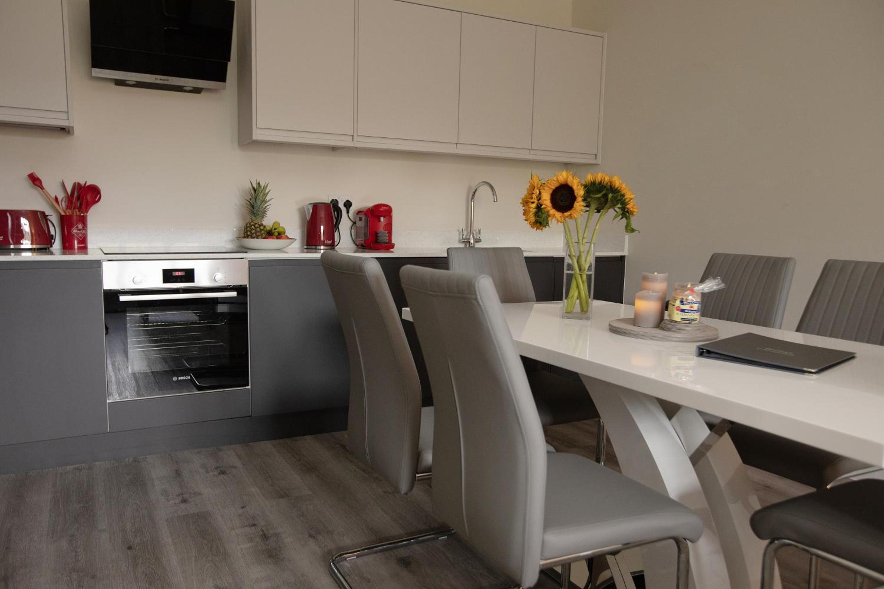 Pembroke Vacations - Pembroke Self Catering Apartments - Property Image 17