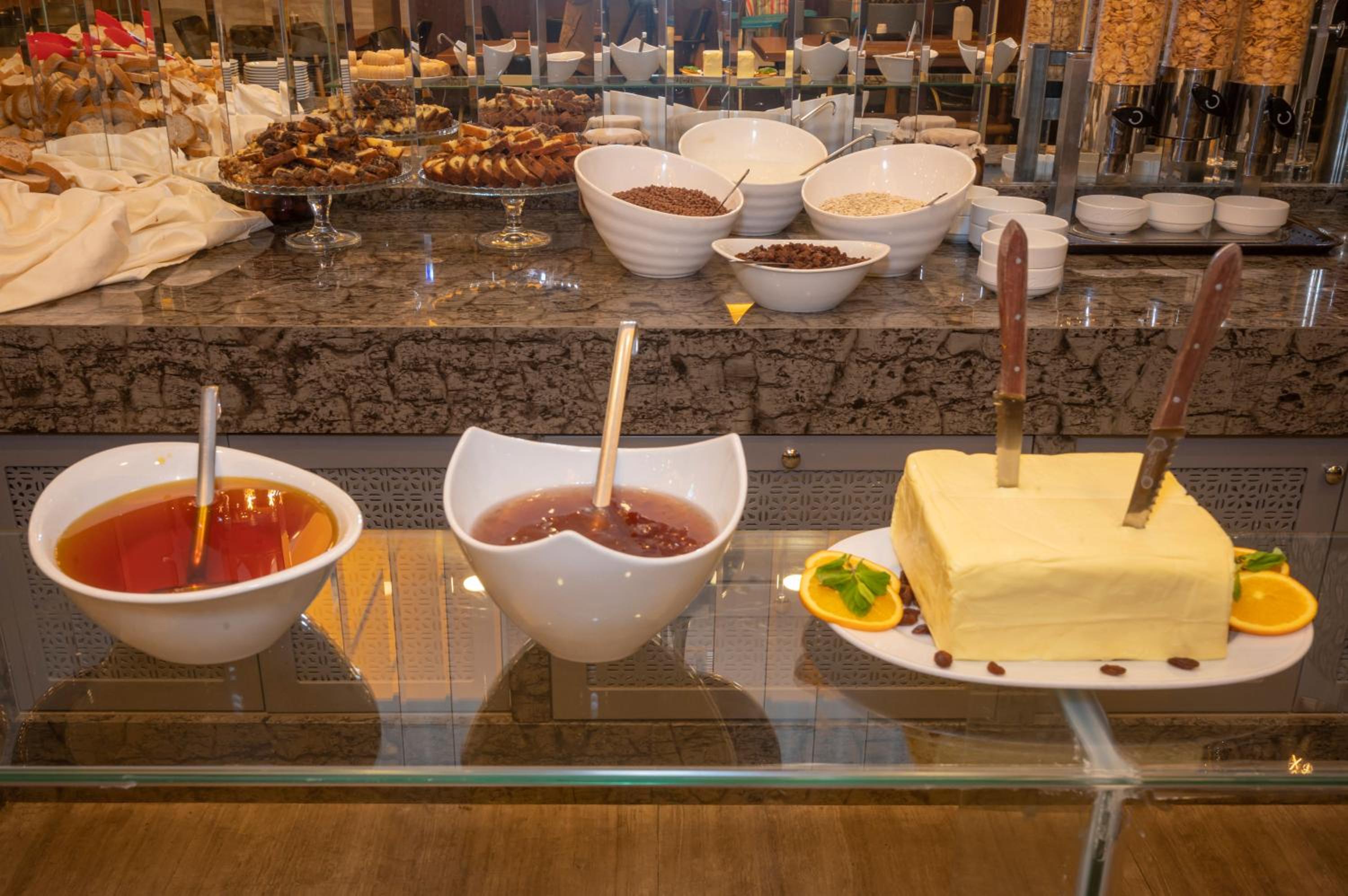 Ramada By Wyndham Istanbul Pera Taksim - Image 56