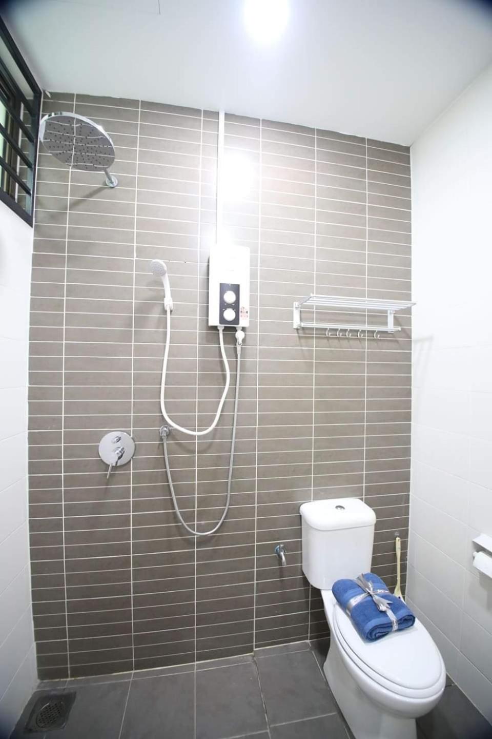 Viva Homestay @ JB Mount Austin [IKEA, AEON, Toppen, Bubble Tea Town]