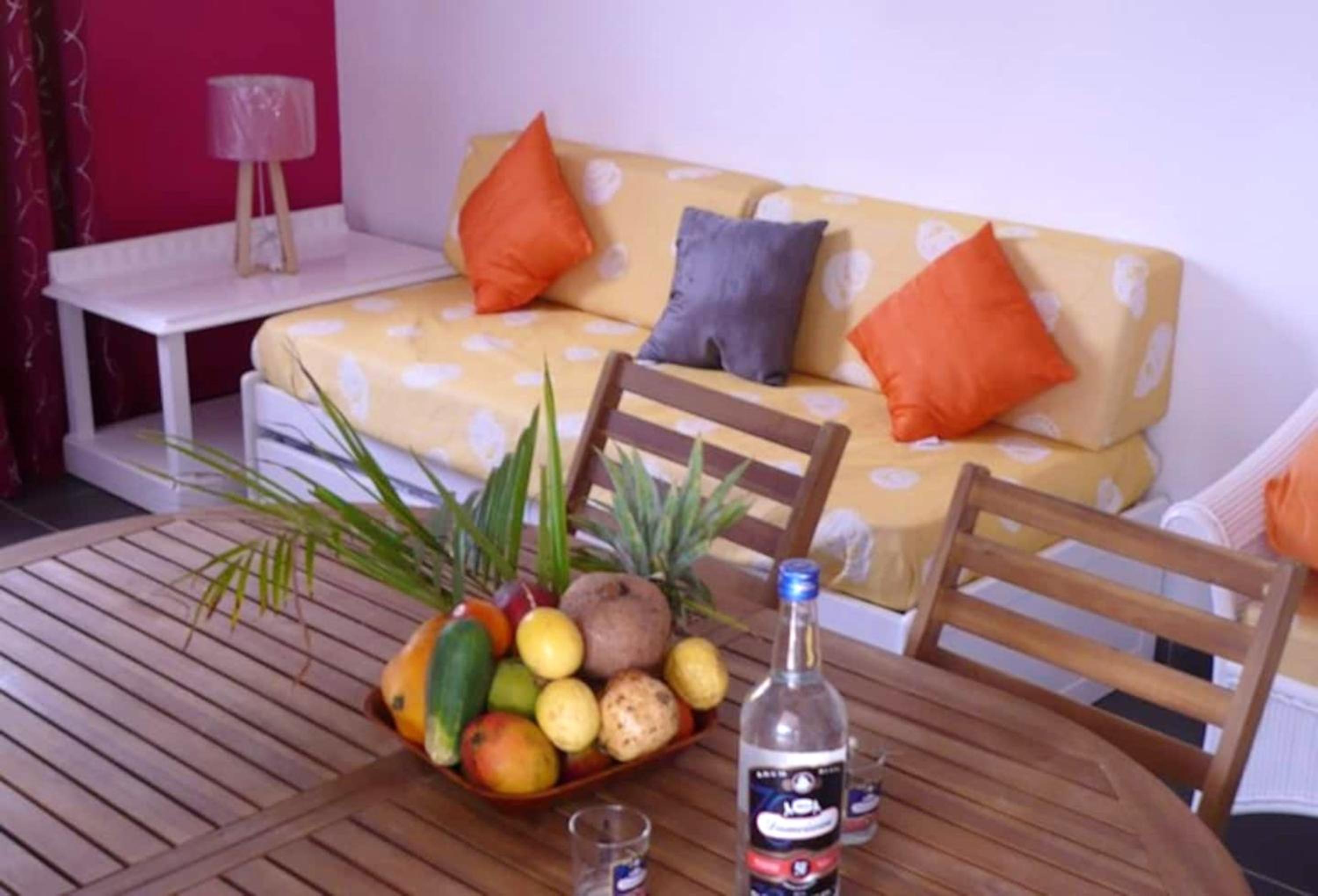 Maison charmante a Saint Francois view 2