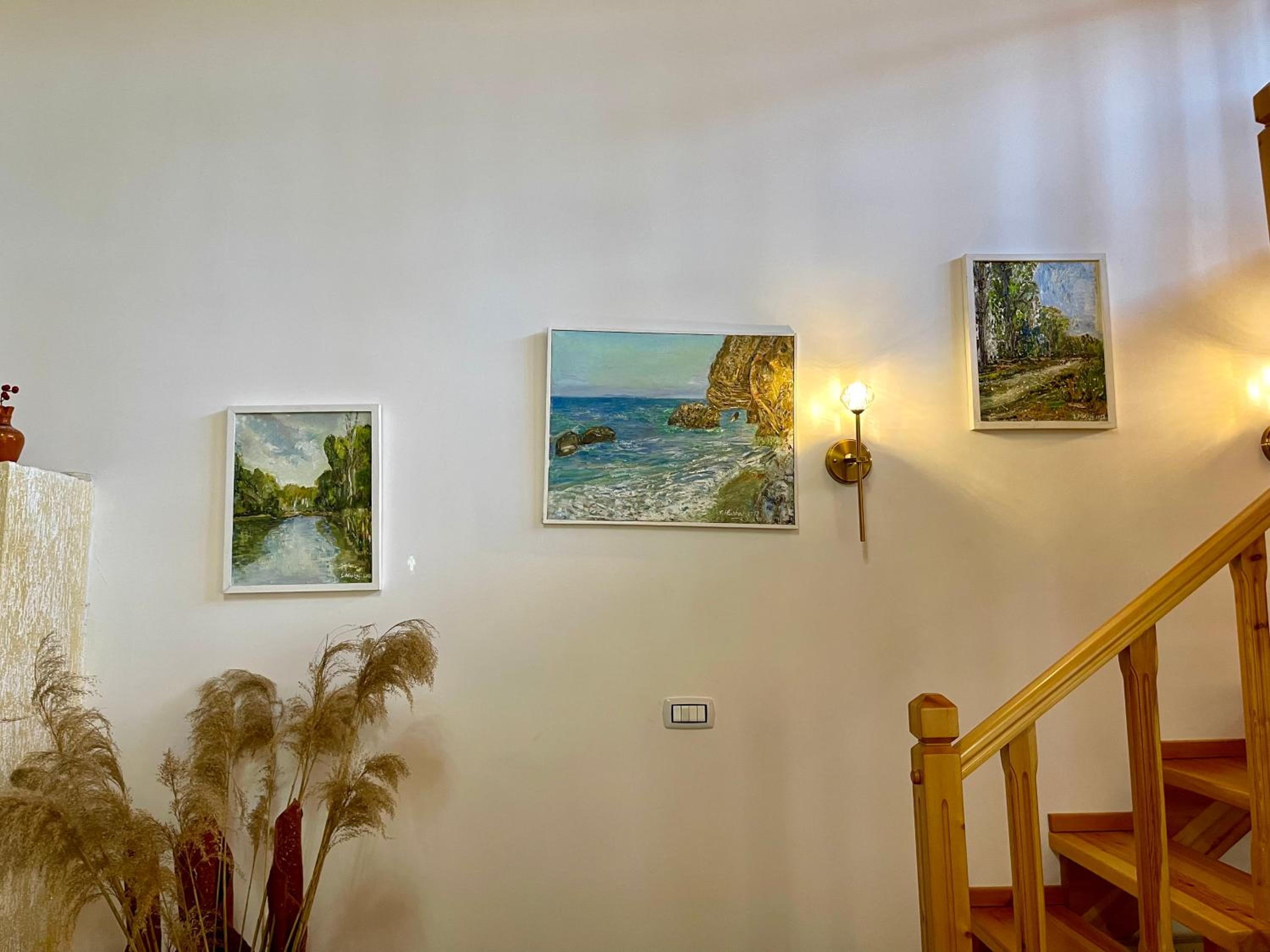 River Escape Villa - Private Beach, Scenic View & BBQ
