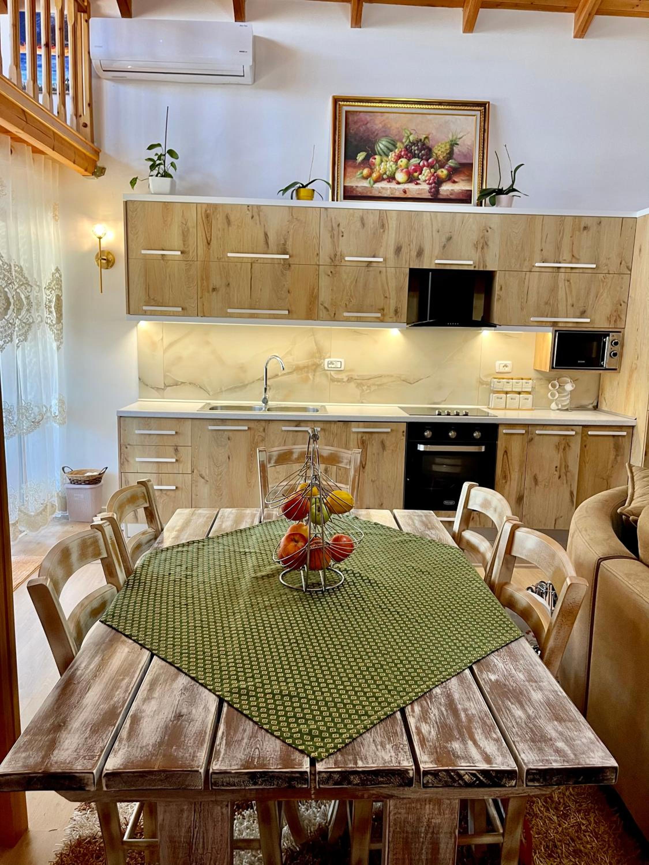 River Escape Villa - Private Beach, Scenic View & BBQ