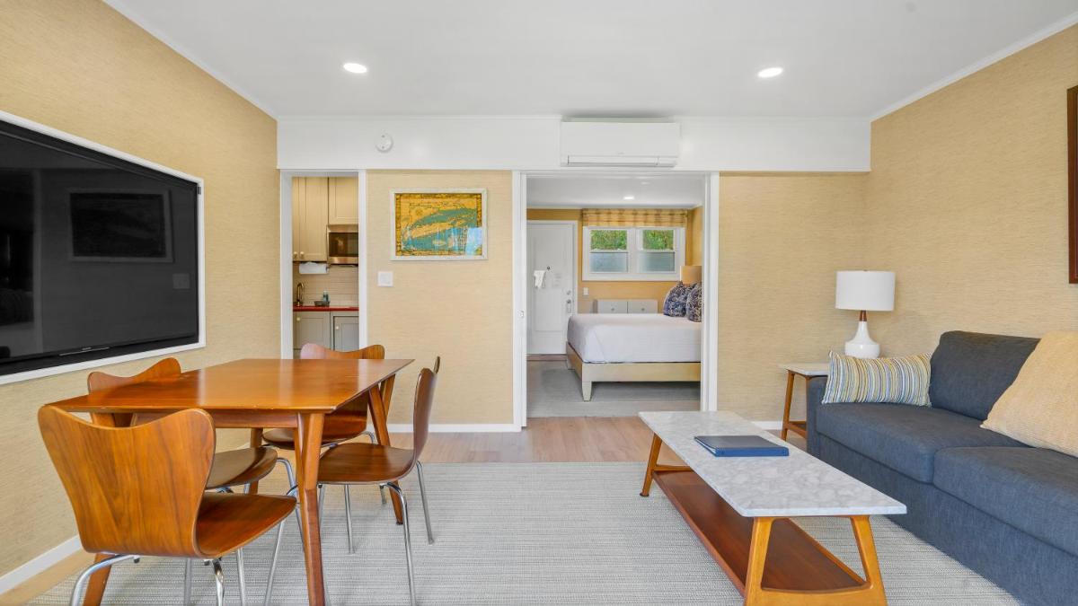 East Hampton House Resort 39