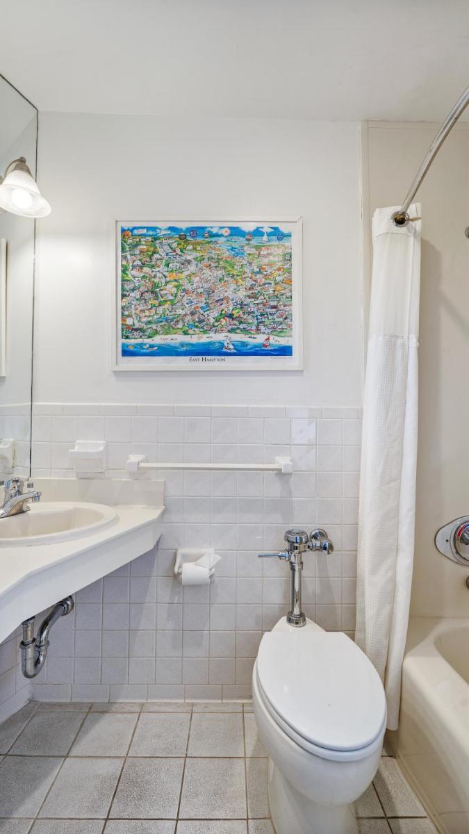 East Hampton House Resort 89