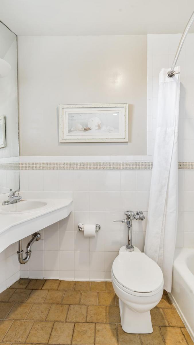 East Hampton House Resort 105