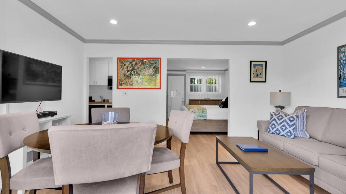 East Hampton House Resort 38