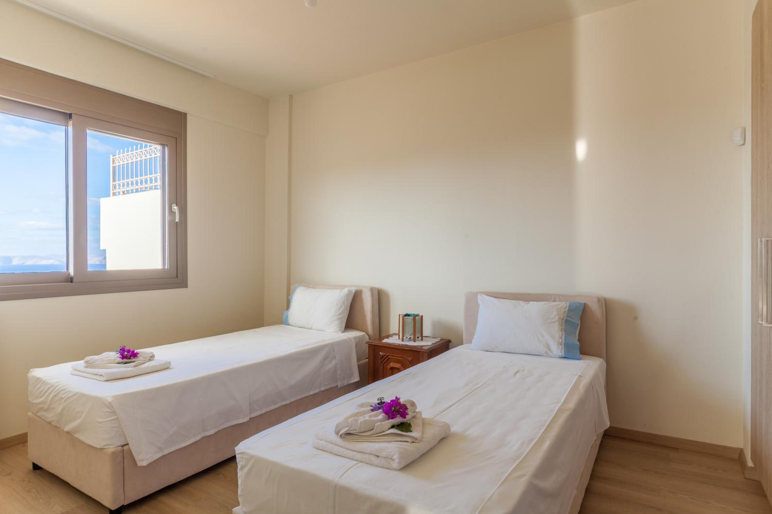 Kokkini Chani, Vrachokipos photo 4