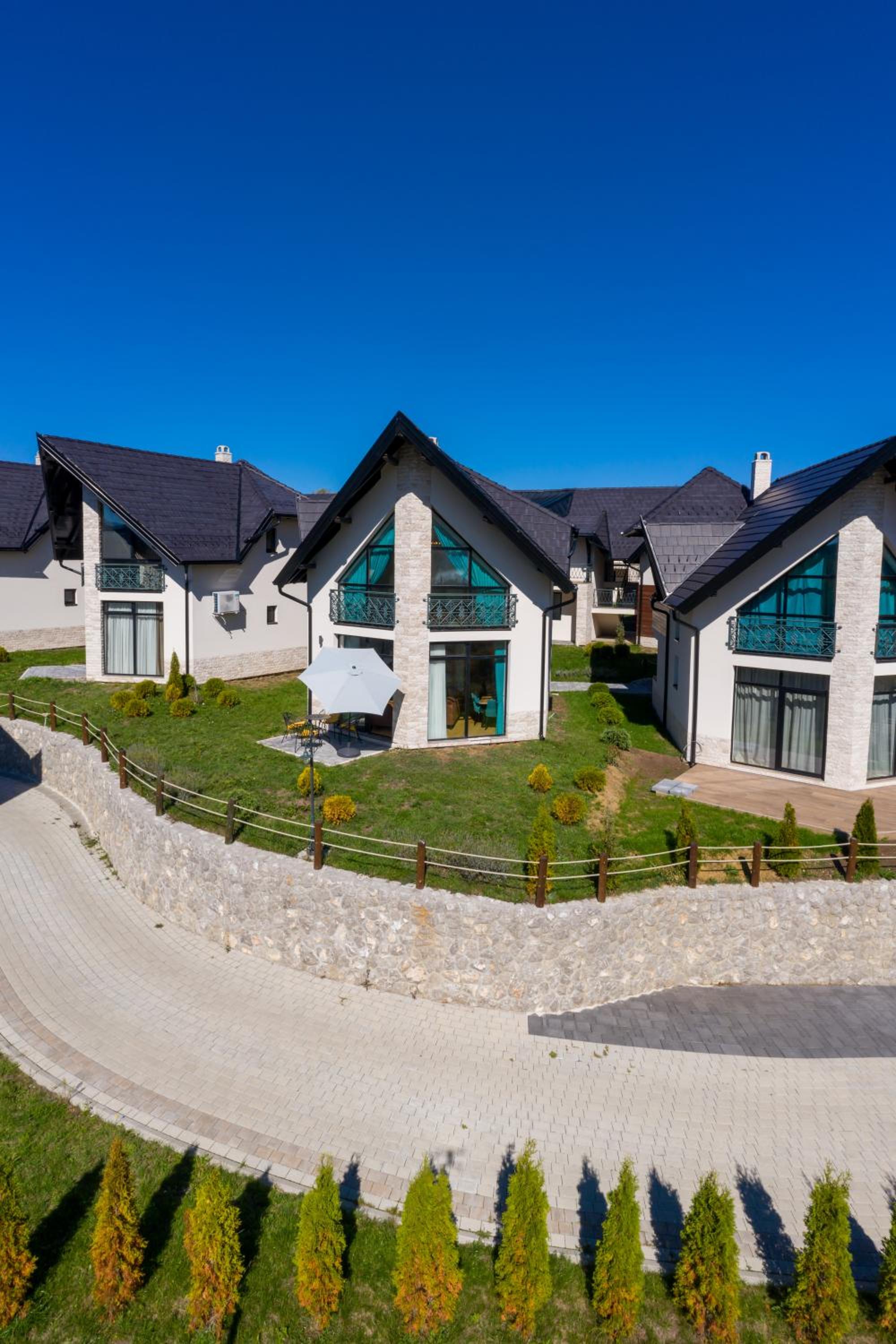 Vila S6 view 2