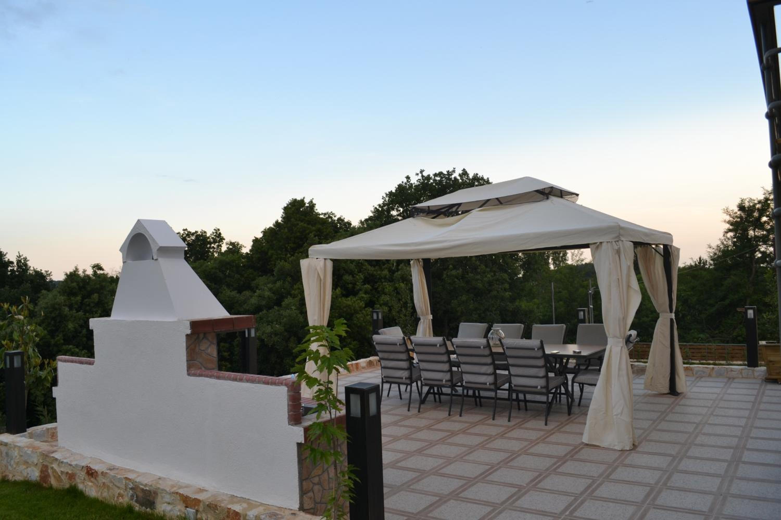 Evmorfes Villas