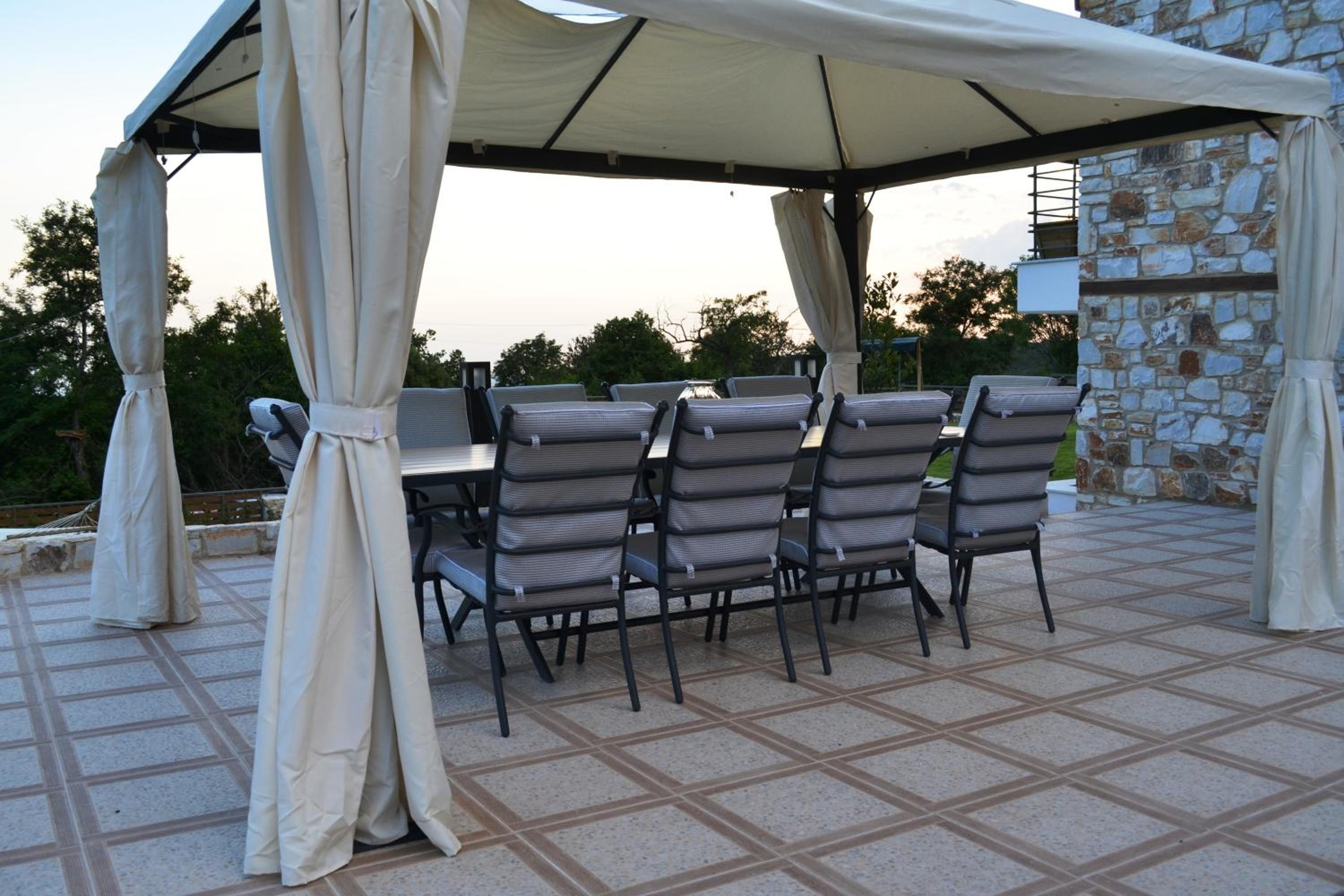 Evmorfes Villas