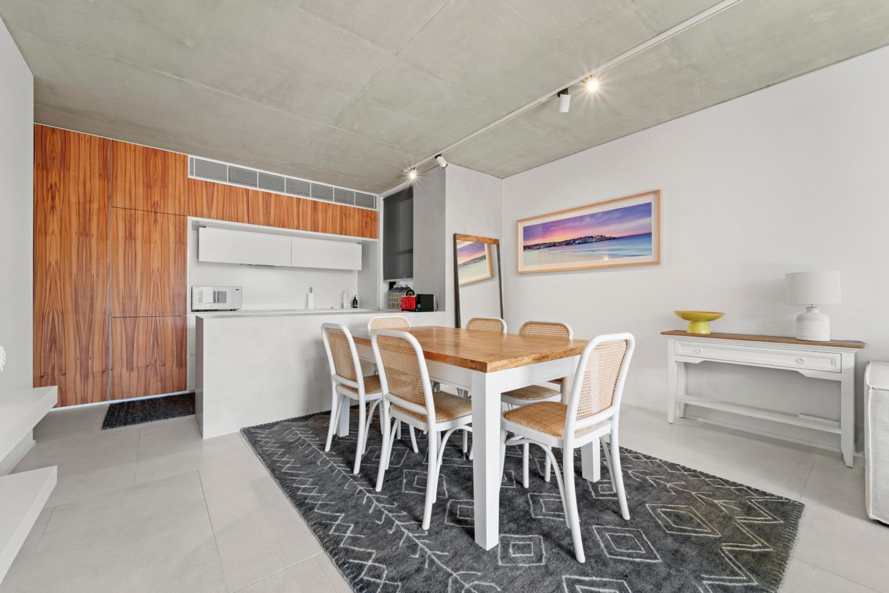 Premium Bondi Beach 2 Bedroom with Beach view and parking