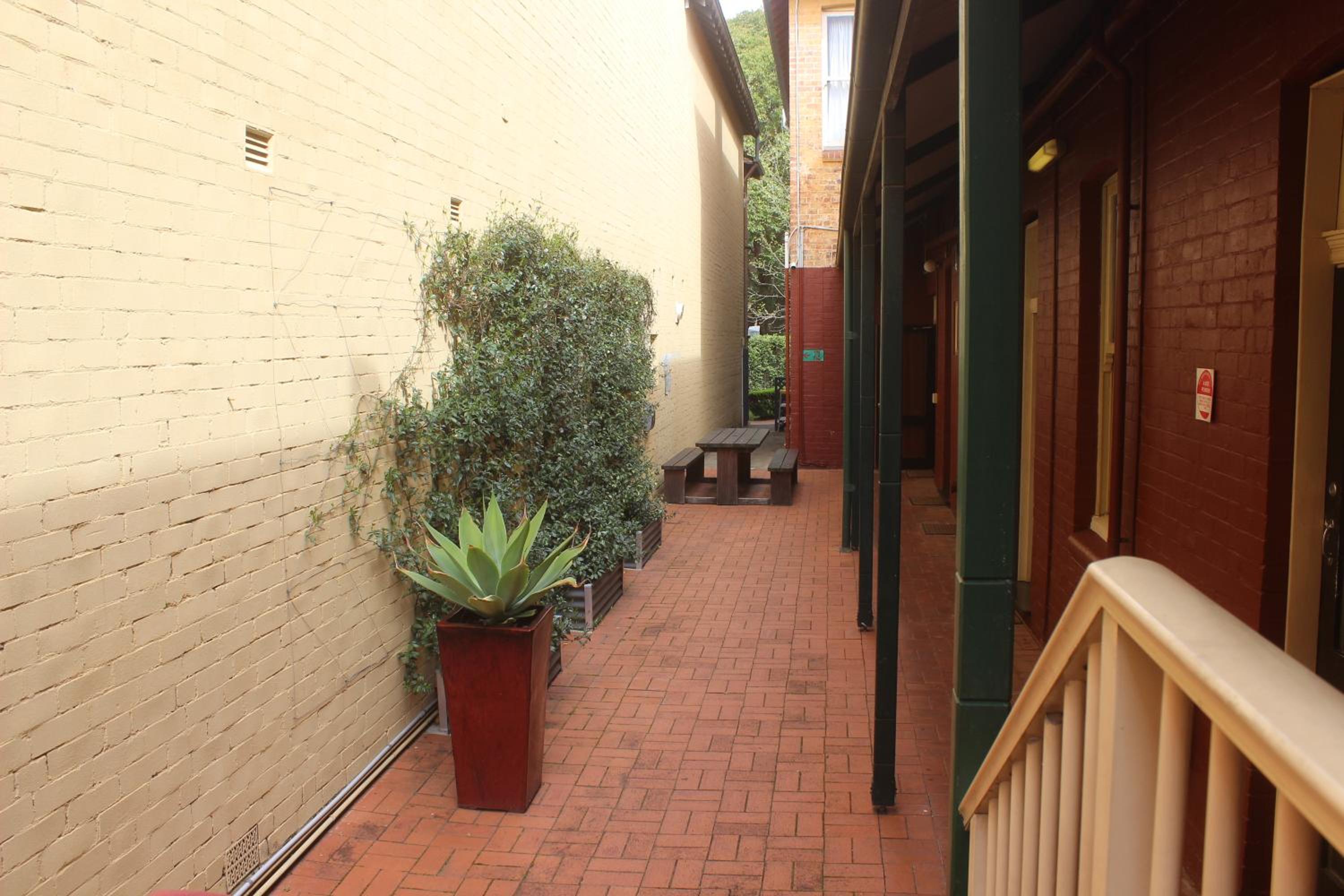 Falcon Lodge