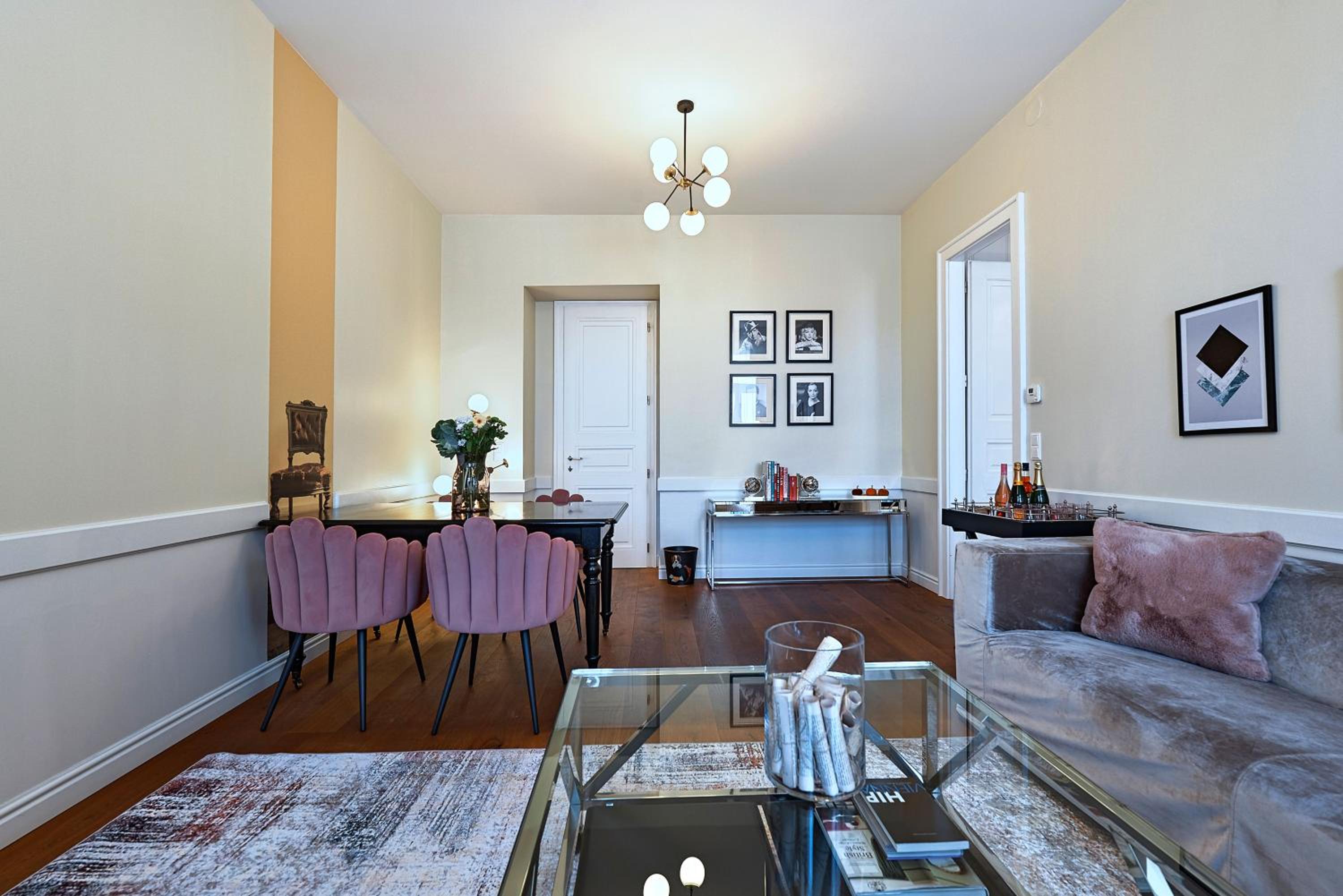 6 rooms Naschmarkt