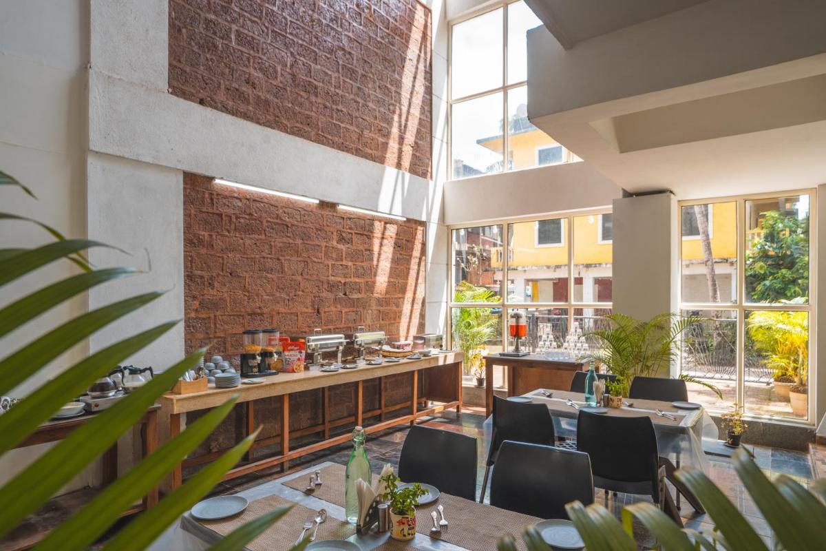 restaurant