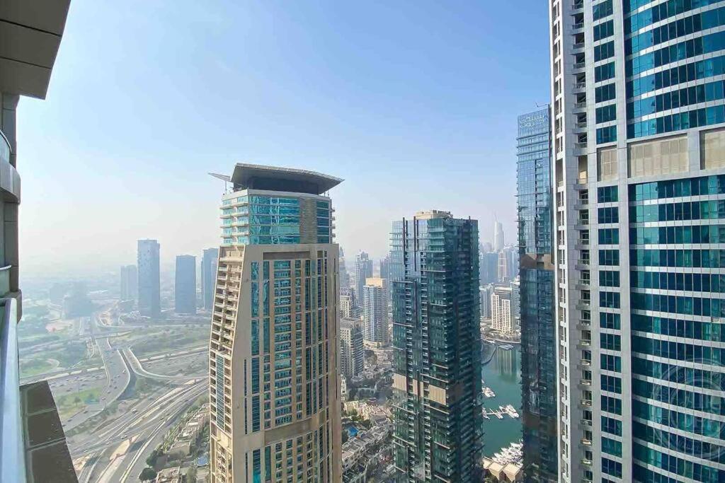 AIRDHP MARINA & SEA VIEW Modern 3 BED
