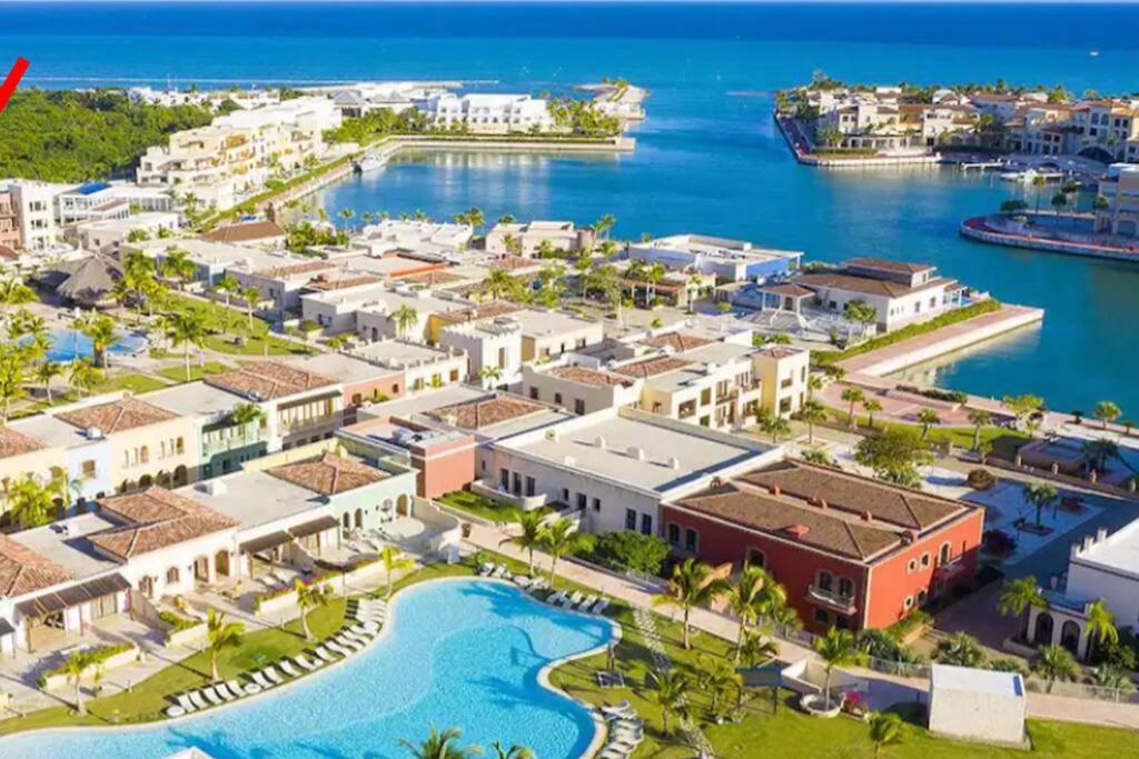 Luxe 1 BR Cap Cana, DR - Steps Away From Pool, King Bed, Caribbean Paradise!