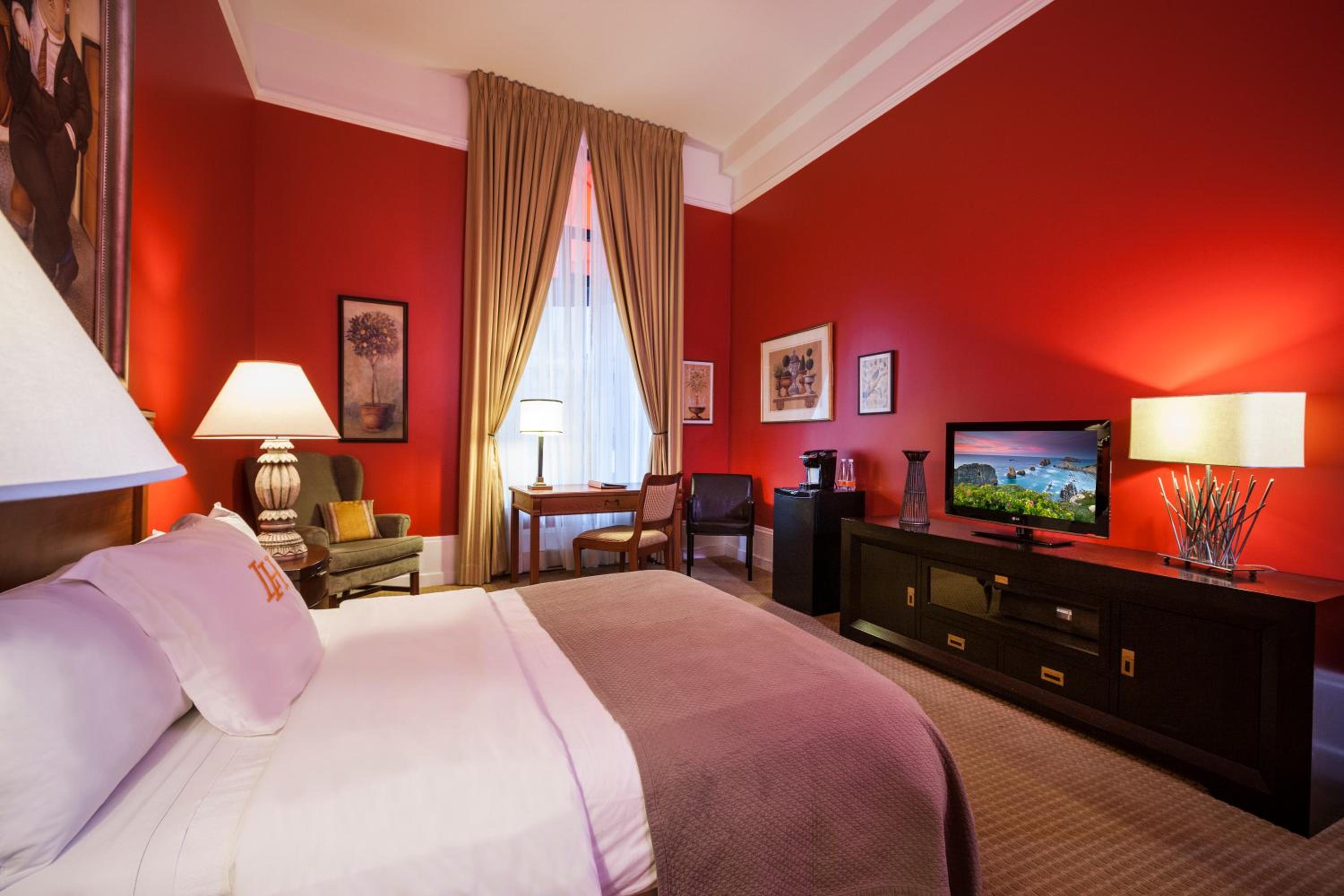 LHotel