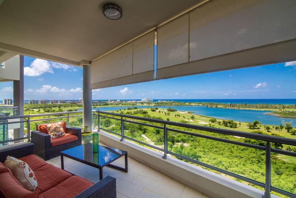 Skyline Luxury 5 Star Condo view 5