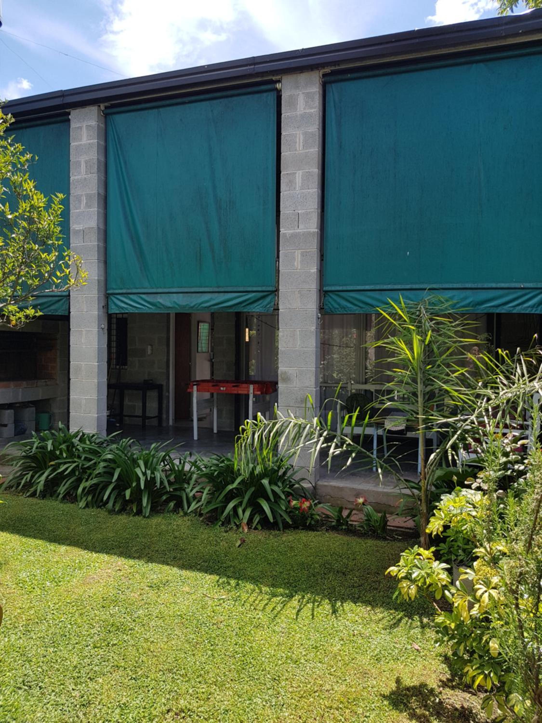 Casa con pileta LA PLATA